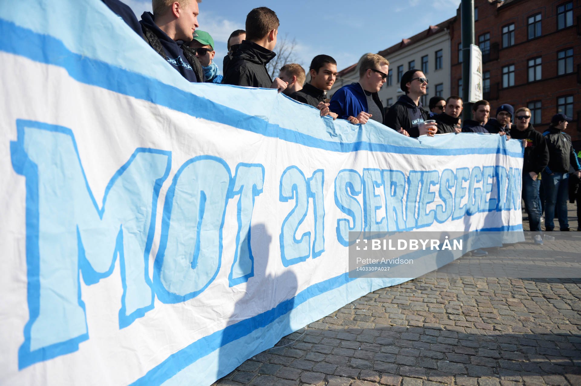 Malmö Supportrar laddar upp