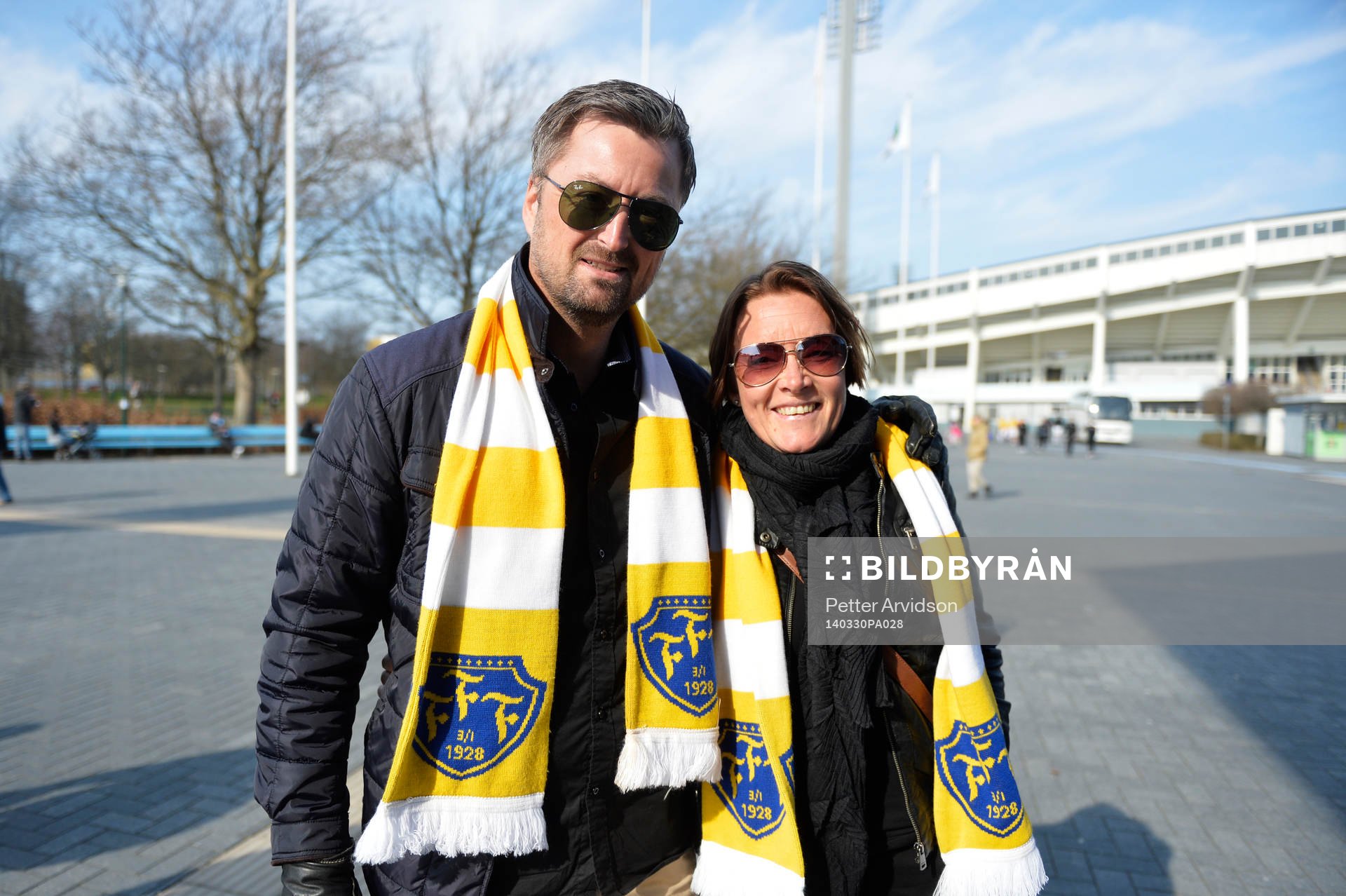 Två Falkenbergs supporters under den allsvenska fotbollsmatchen mellan Malmö FF och Falkenberg den 30 mars 2014 i Malmö.