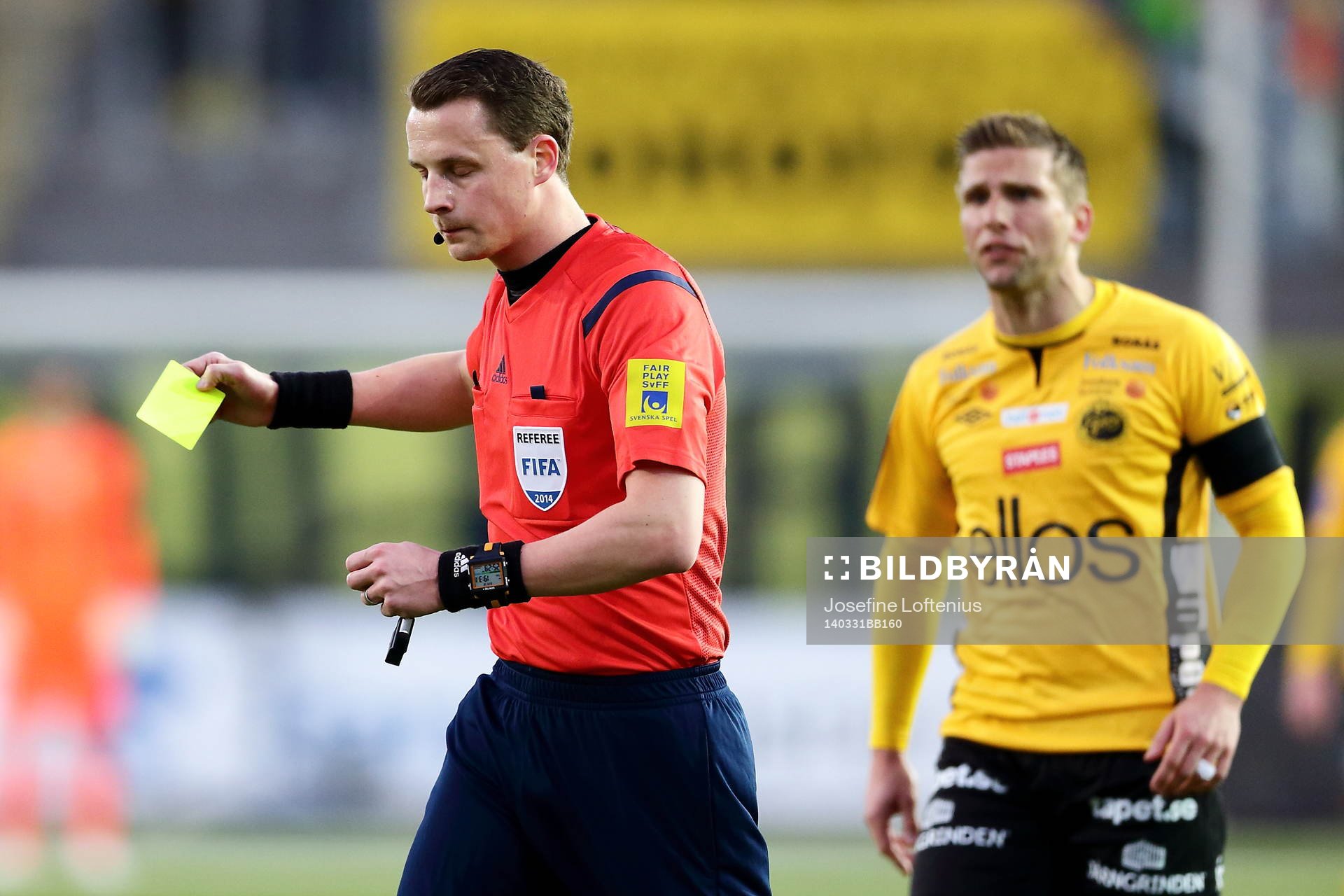 Domare Andreas Ekberg tilldelar Elfsborgs Anders Svensson