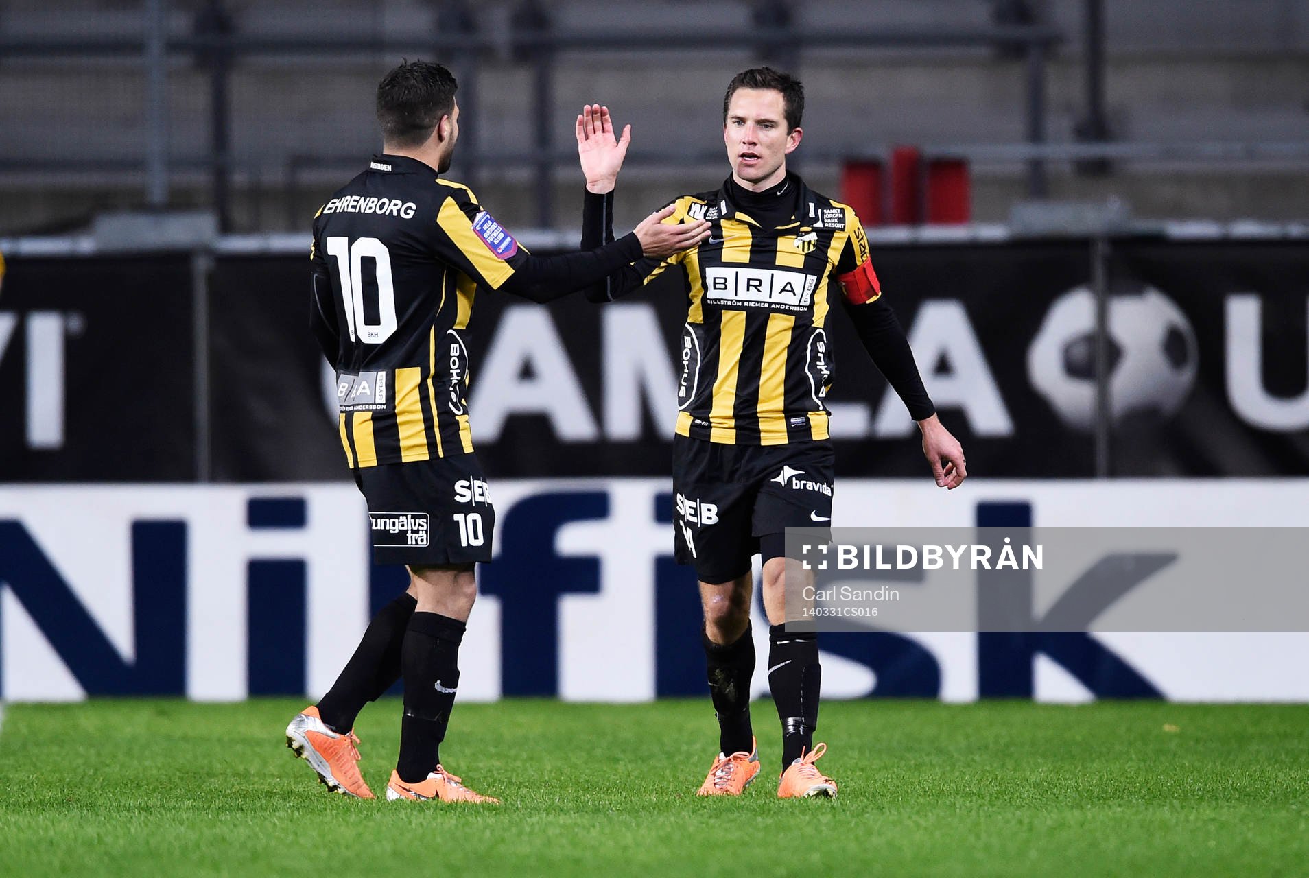 Häckens Martin Ericsson jublar