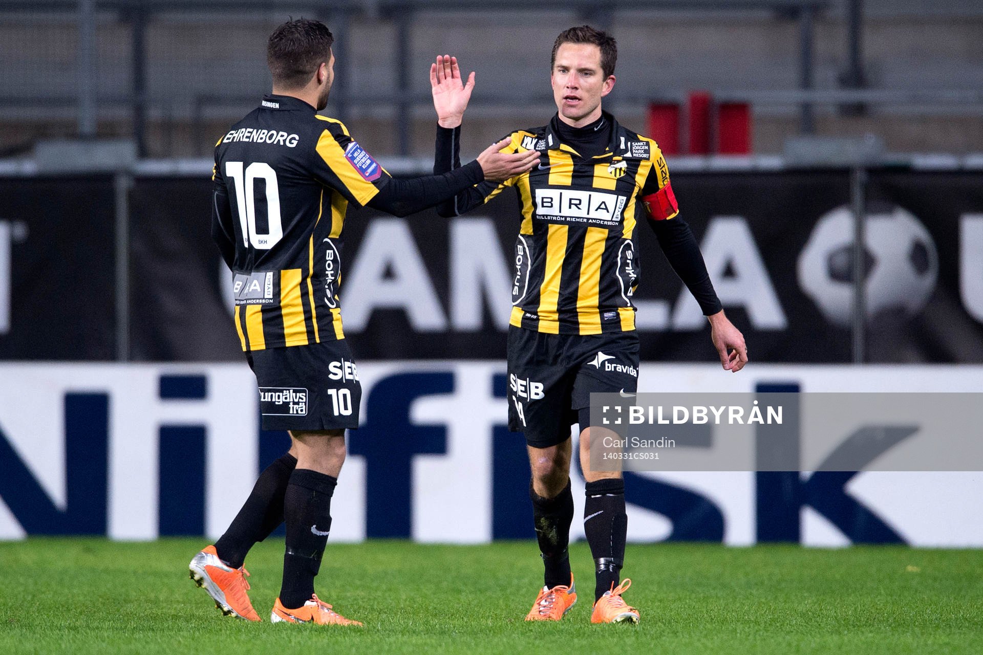 Häckens Martin Ericsson jublar
