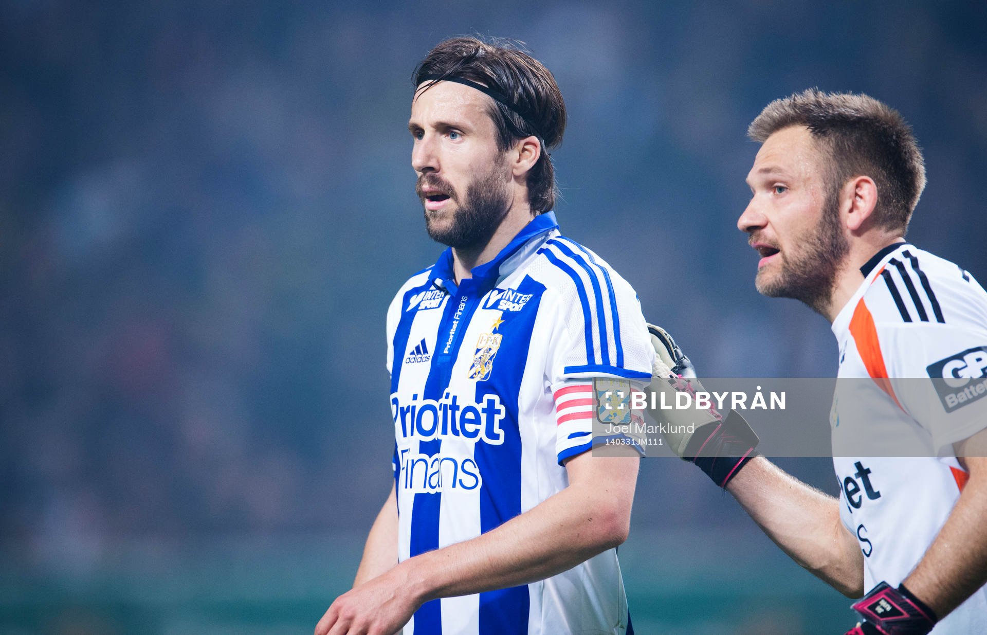 IFK Göteborgs Mattias Bjärsmyr och målvakt John Alvbåge
