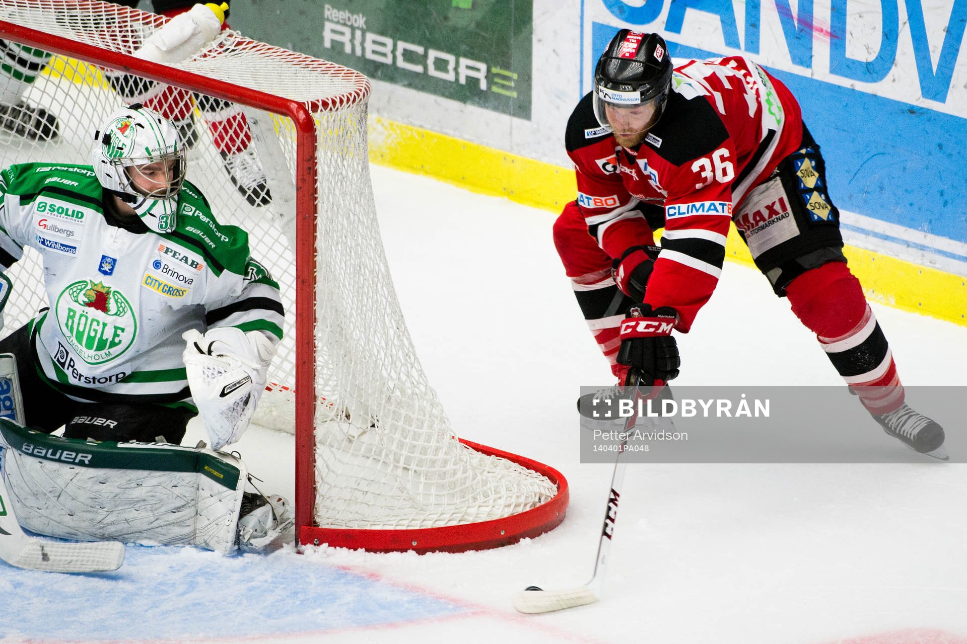 Malmö Redhawks David Liffiton utmanar Rögles målvakt