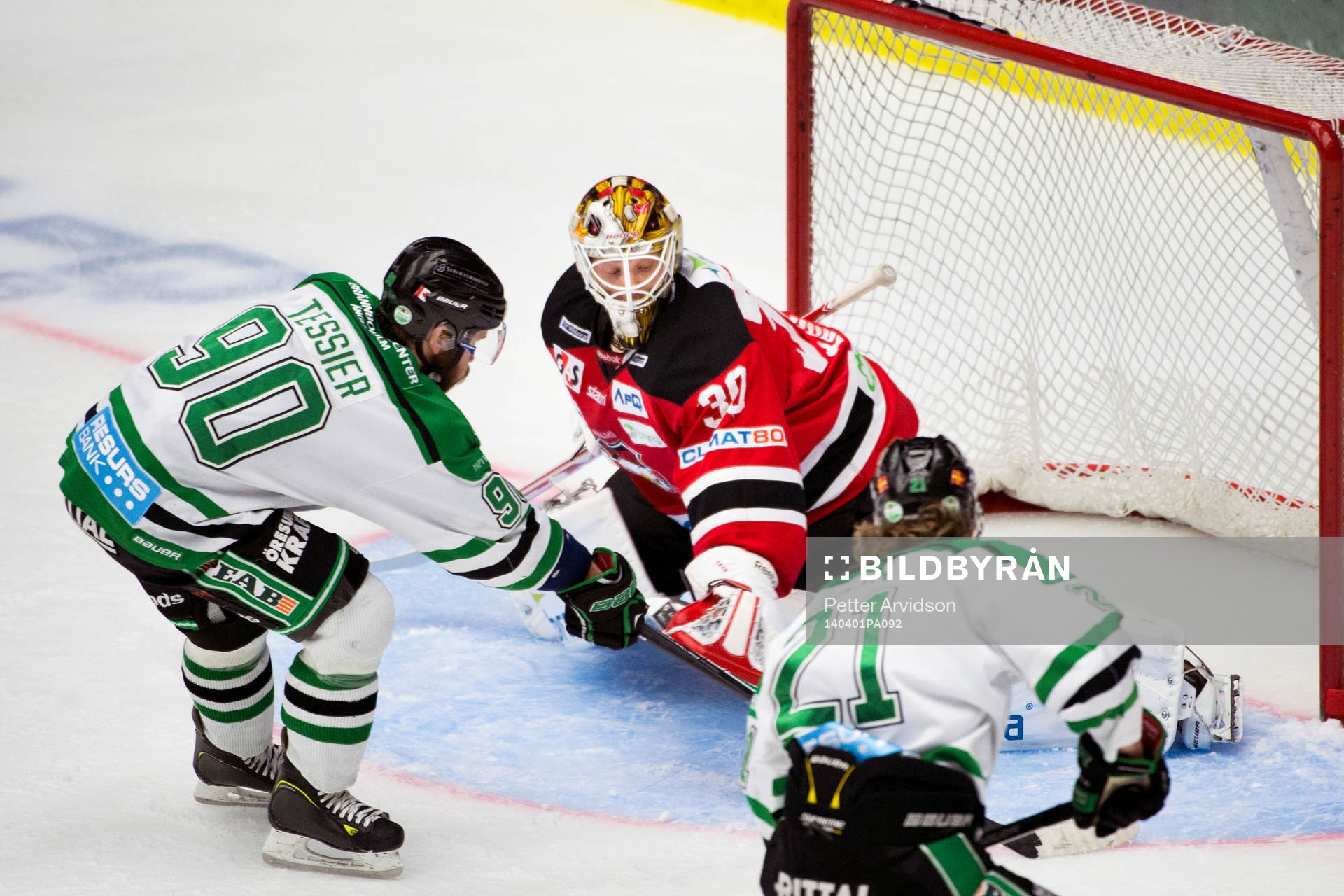 Malmö Redhawks målvakt Robin Rahm lämnas ensam mot