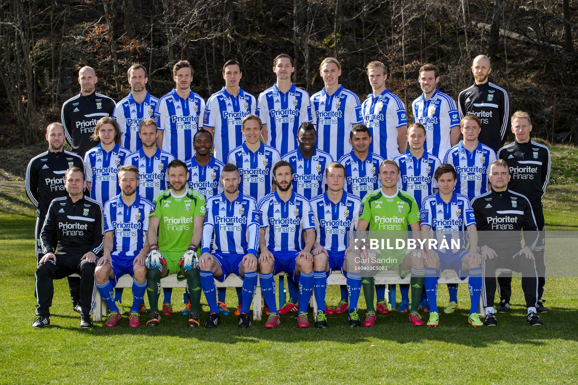 IFK Göteborgs målvaktstränare Stafan Remnér, Hjalmar Jonsson, Gustav Svensson, Martin Smedberg Dalence, Philip Haglund, Hampus Zackrisson, Gustav Engvall, Emil Salomonsson och sjukgymnast Tim Rahmquist. Fystränare Johan Kristoffersson, Darijan Bojanic, Robin Söder, May Mahlangu, Ludwig Augustinsson, Malick Mané, Daniel Sobralense, Joel Allansson, Sam Larsson och sjukgymnast Fredrik Larsson. Tränare Mikael Stahre, Adam Johansson, målvakt John Alvbåge, Kjetil Waehler, Mattias Bjärsmyr, Jakob Johansson, målvakt Marcus Sandberg, Lasse Vibe och assisterande tränare Magnus Edlund, poserar för en lagbild den 3 april 2014.