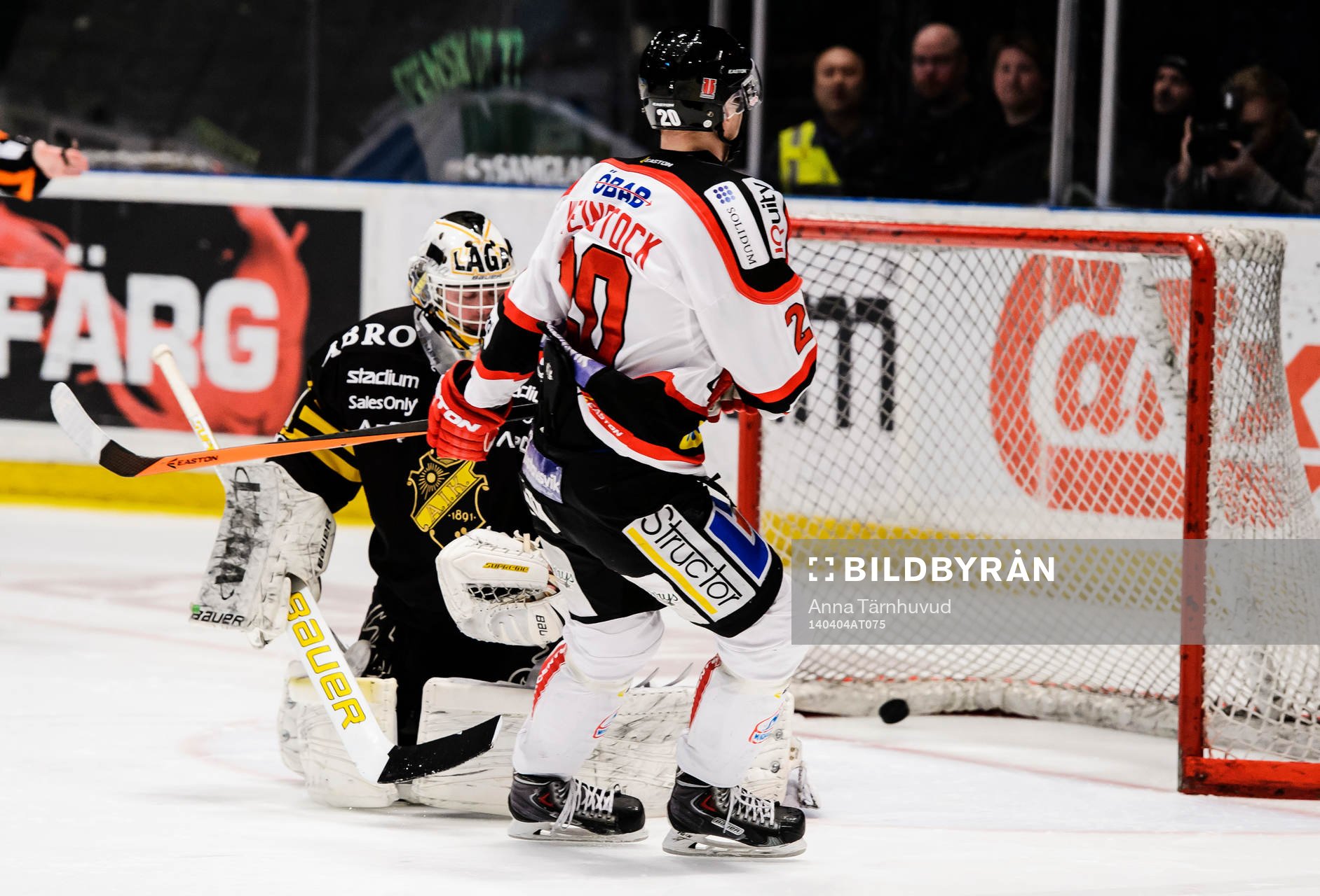 s målvakt Daniel Larsson