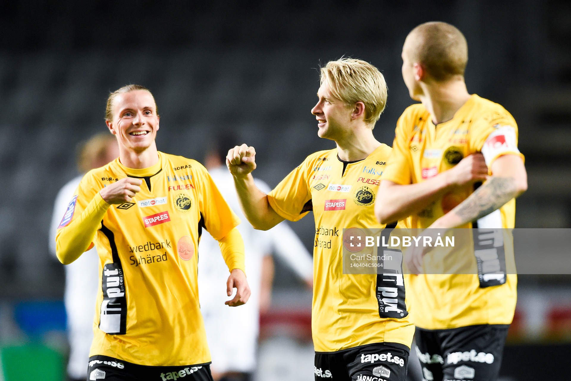 Elfsborgs Niklas Hult och Johan Larsson jublar efter fotbollsmatchen i Allsvenskan mellan Elfsborg och Häcken den 4 april 2014 i Borås.