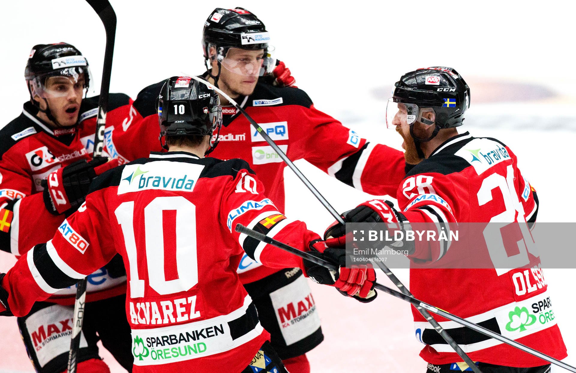 Malmö Redhawks Jens Olsson gör 1-0 och jublar
