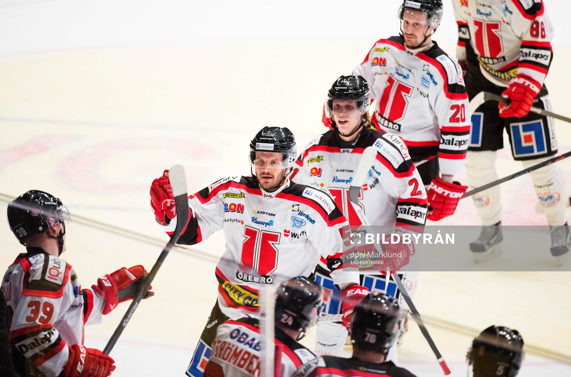 Örebros Johan Wiklander jublar