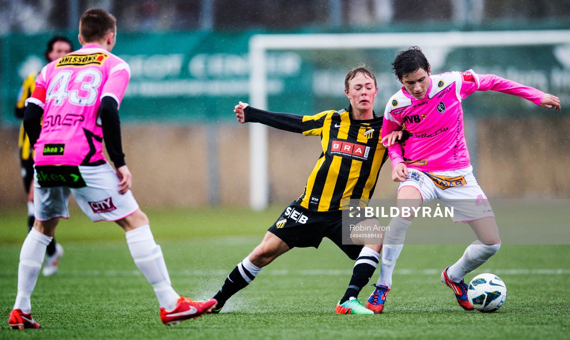 Häckens Joel Andersson i närkamp med Landskronas Lorent Shala i fotbollsmatchen mellan BK Häcken och Landskrona BoIS i U19 Allsvenskan Södra den 05 januari 2014 i Göteborg .