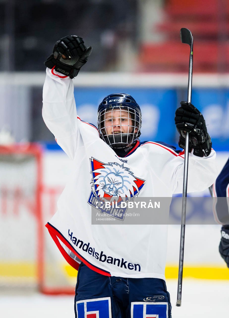 Linköpings Tobias Göransson jublar