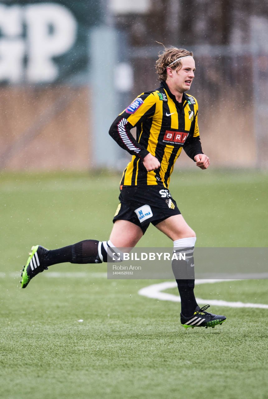 Häckens Gustav Berggren i fotbollsmatchen mellan BK