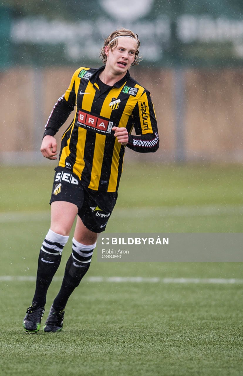Häckens Gustav Berggren i fotbollsmatchen mellan BK