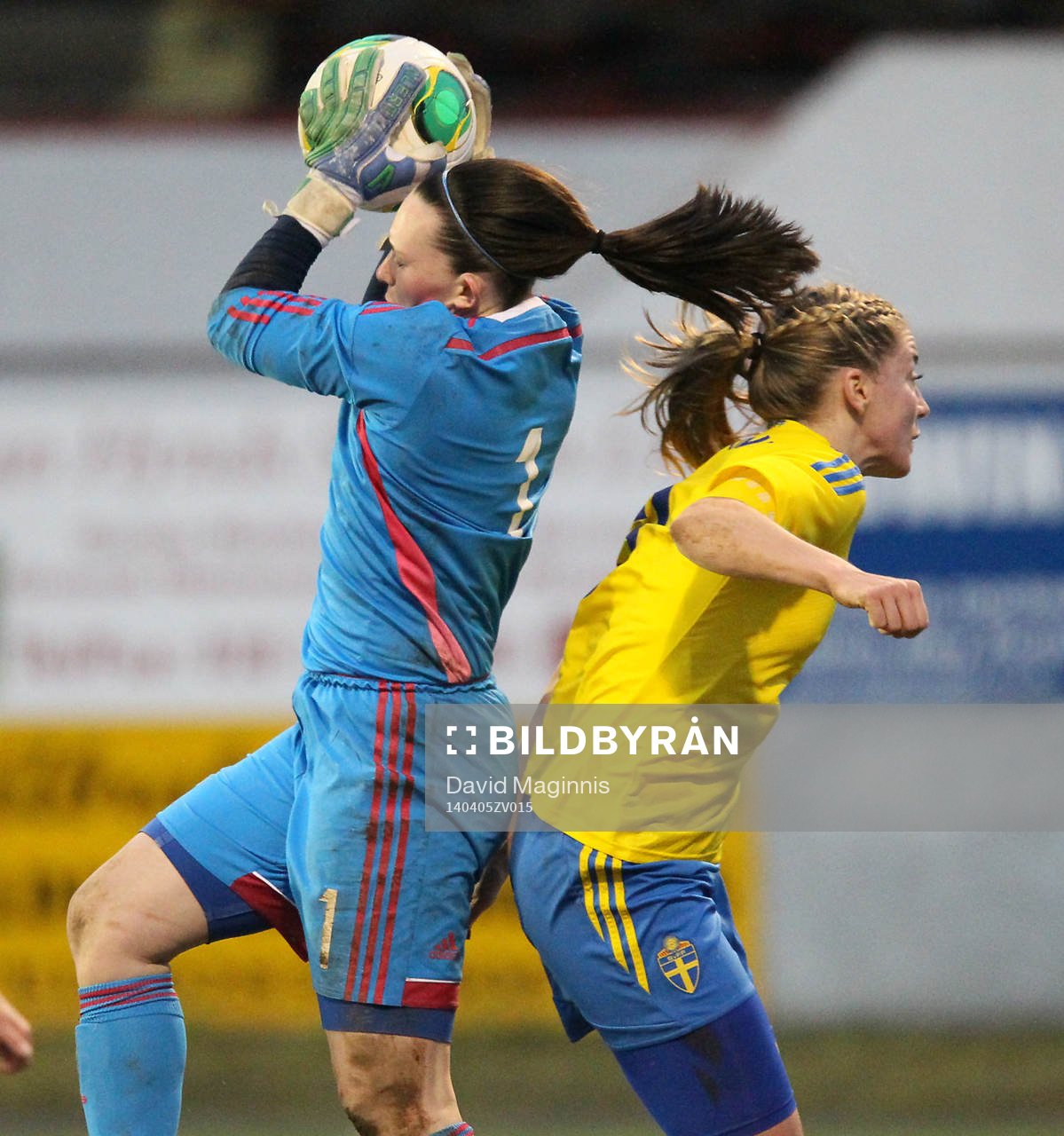 Sweden's Linda Sembrant and Northern Ireland's Emma Higgins