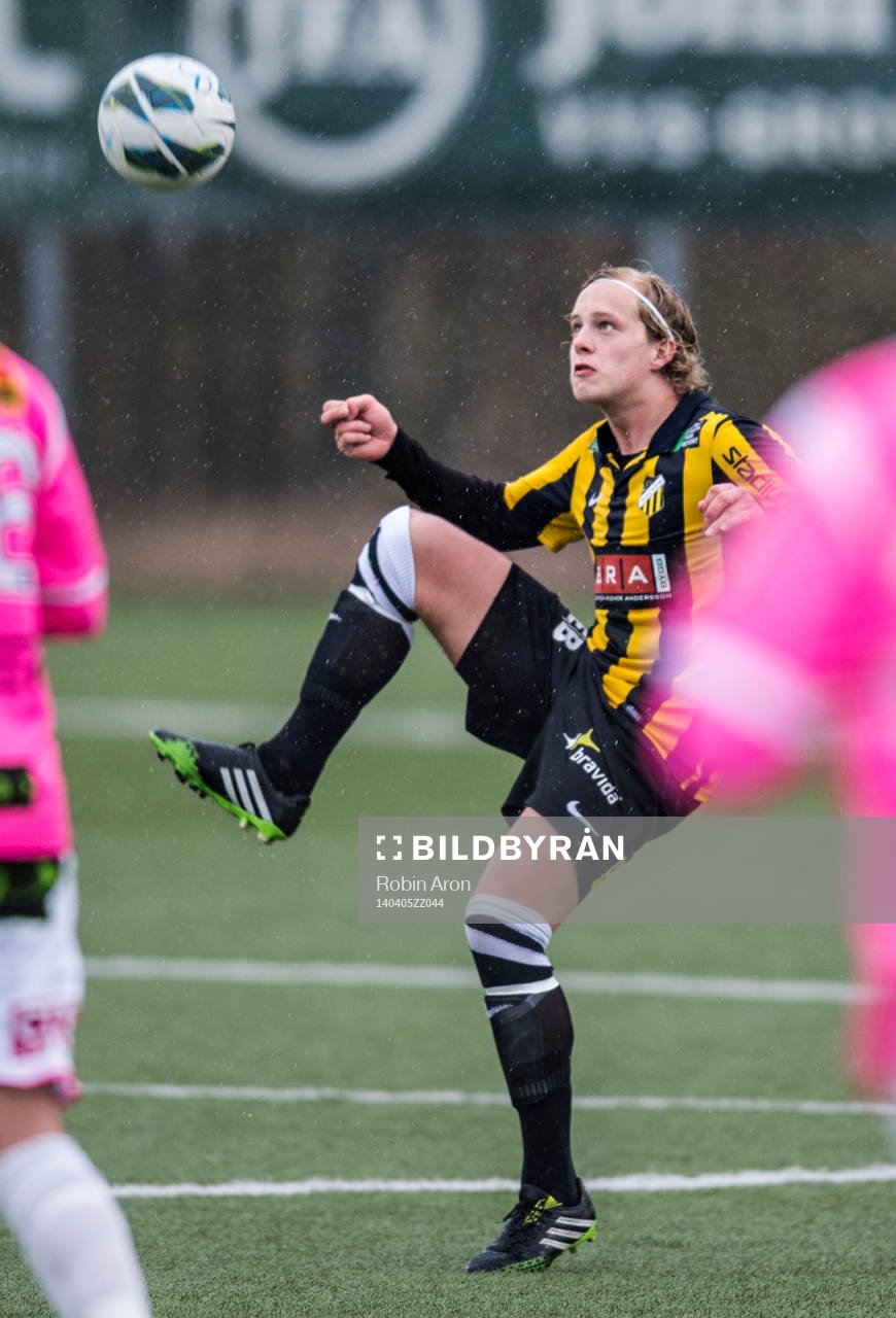Häckens Gustav Berggren i fotbollsmatchen mellan BK
