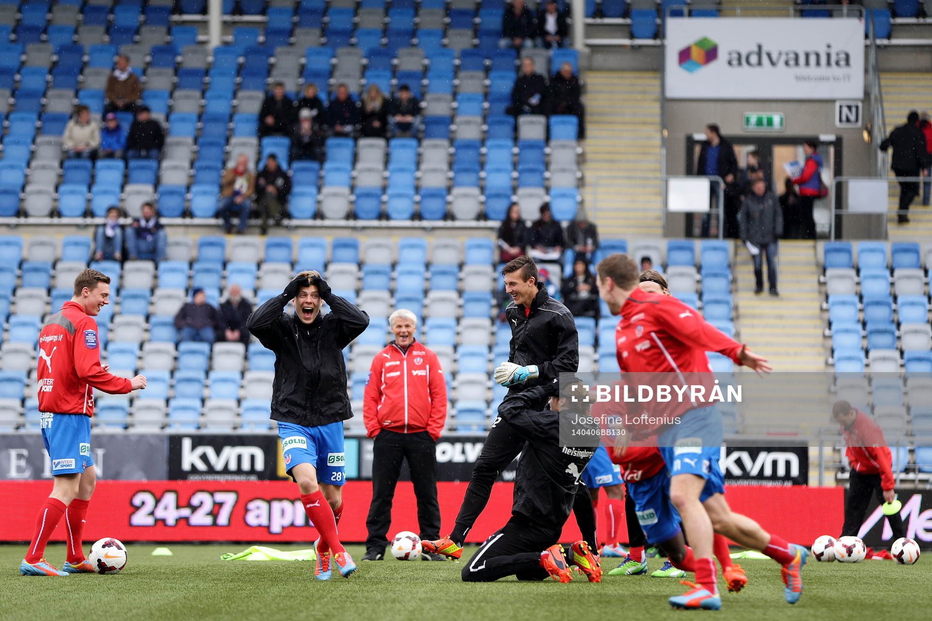 Helsingborgs spelare värmer upp