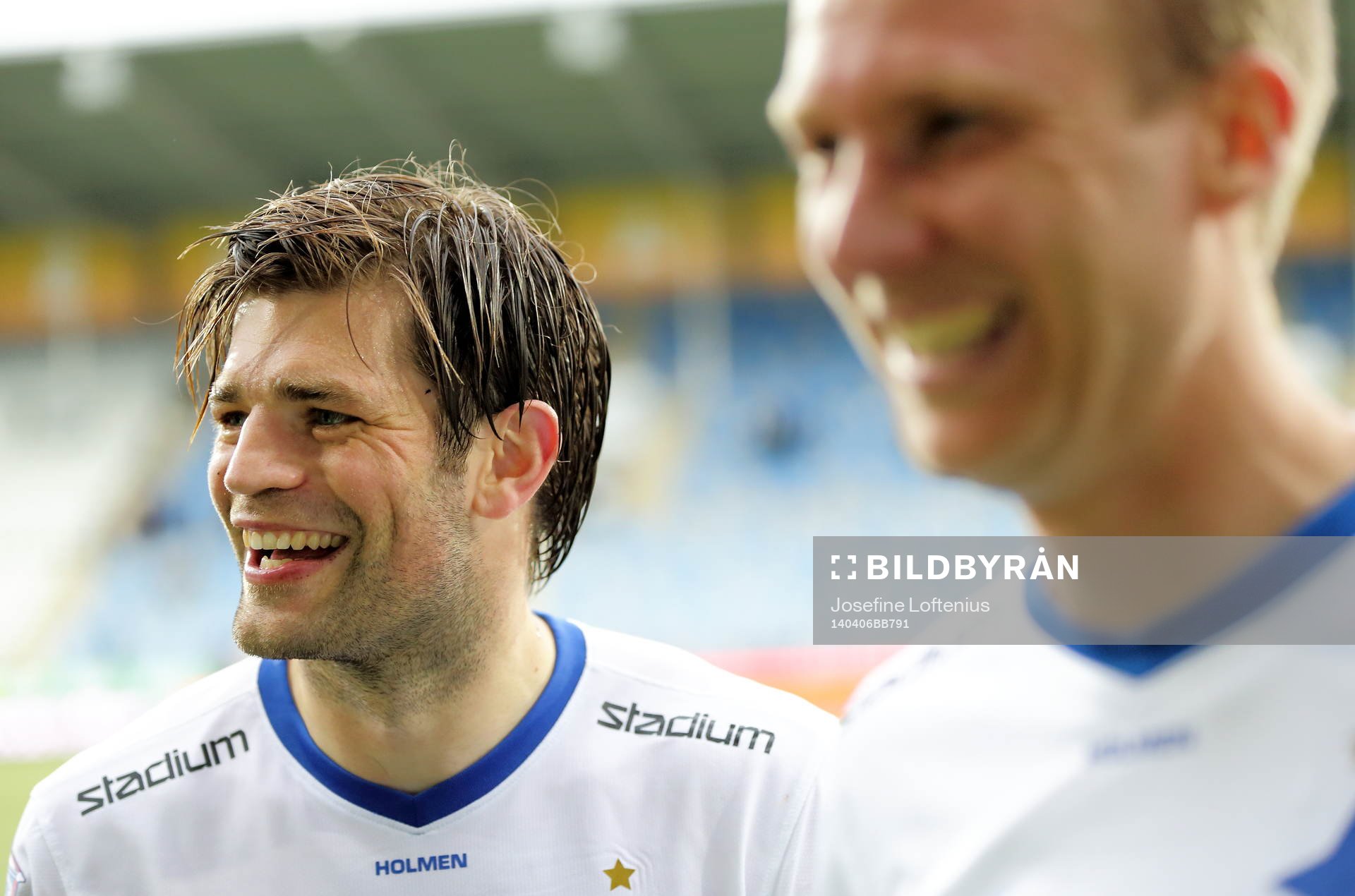 Norrköpings Morten Morisbak Skjönsberg och Norrköpings Andreas Johansson skrattar efter fotbollsmatchen i allsvenskan mellan Norrköping och Helsingborg den 06 april 2014 i Norrköping.