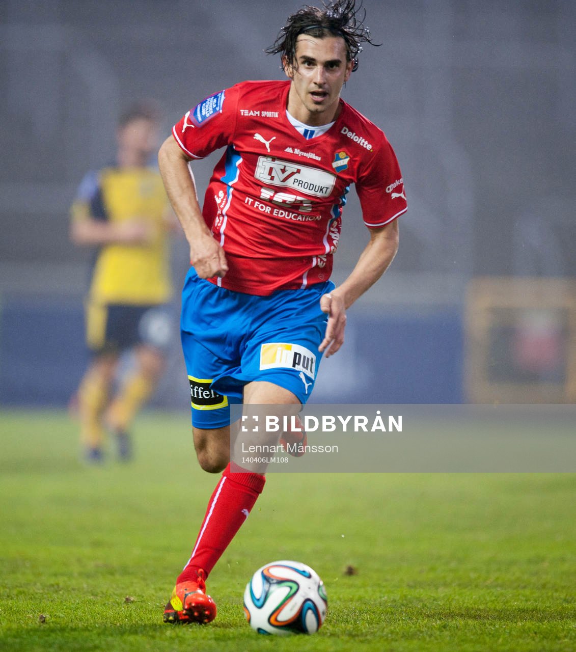 Östers Vlada Zlojutro i matchen i Superettan mellan
