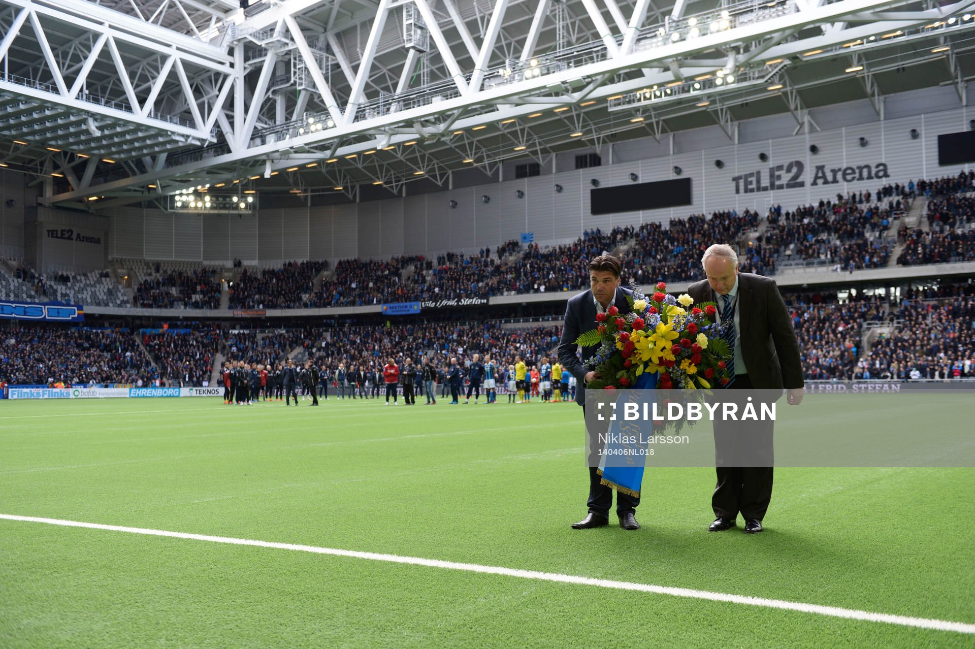 En minneskrans lades ner av Bo Andersson, sportchef och Lars-Erik Sjöberg , Ordförande Djurgården innan fotbollsmatchen i Allsvenskan mellan Djurgården och Halmstad den 6 april 2014 i Stockholm.
