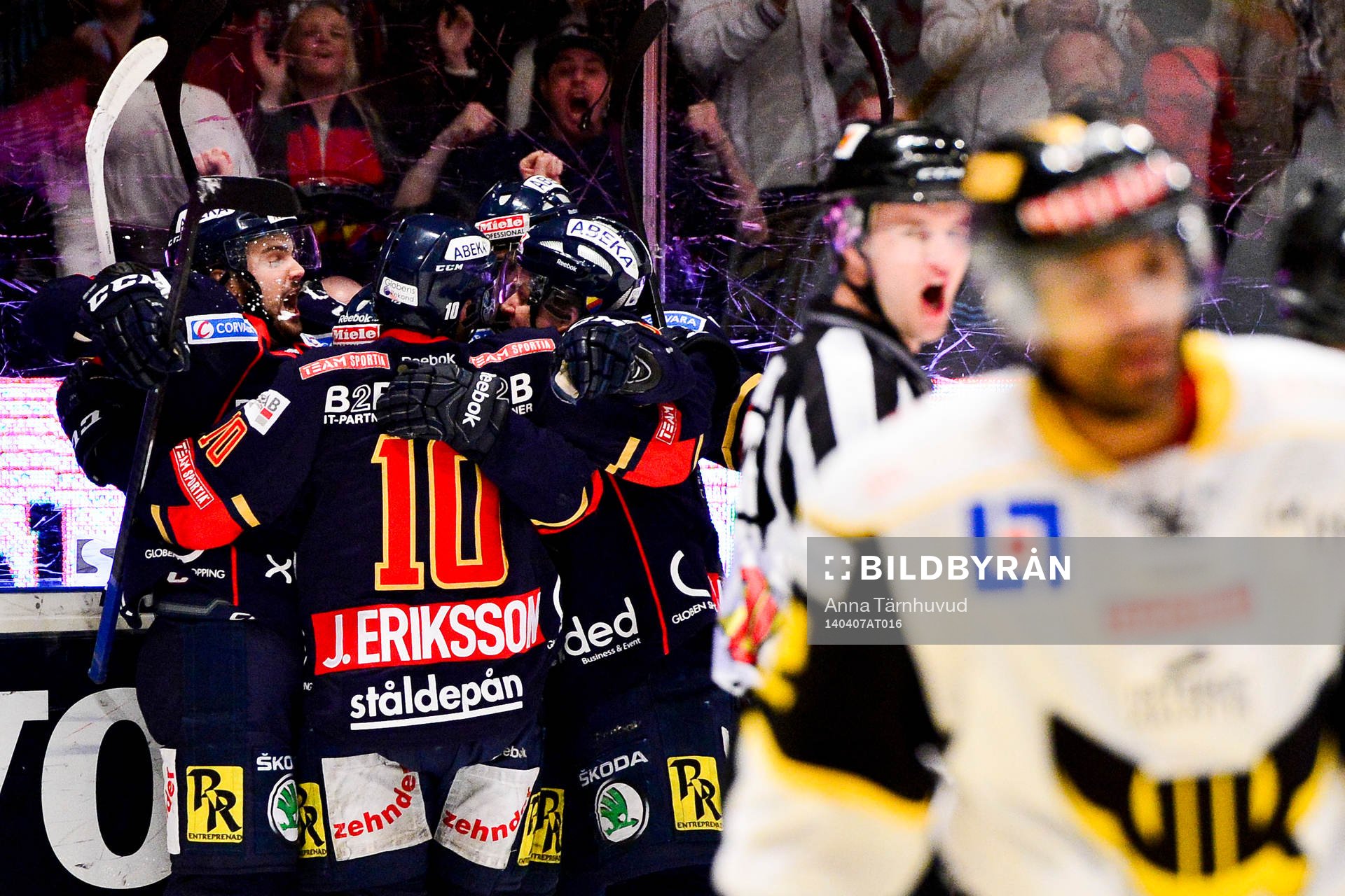 Djurgårdens Henrik Nyberg gör 2-1 och laget jublar