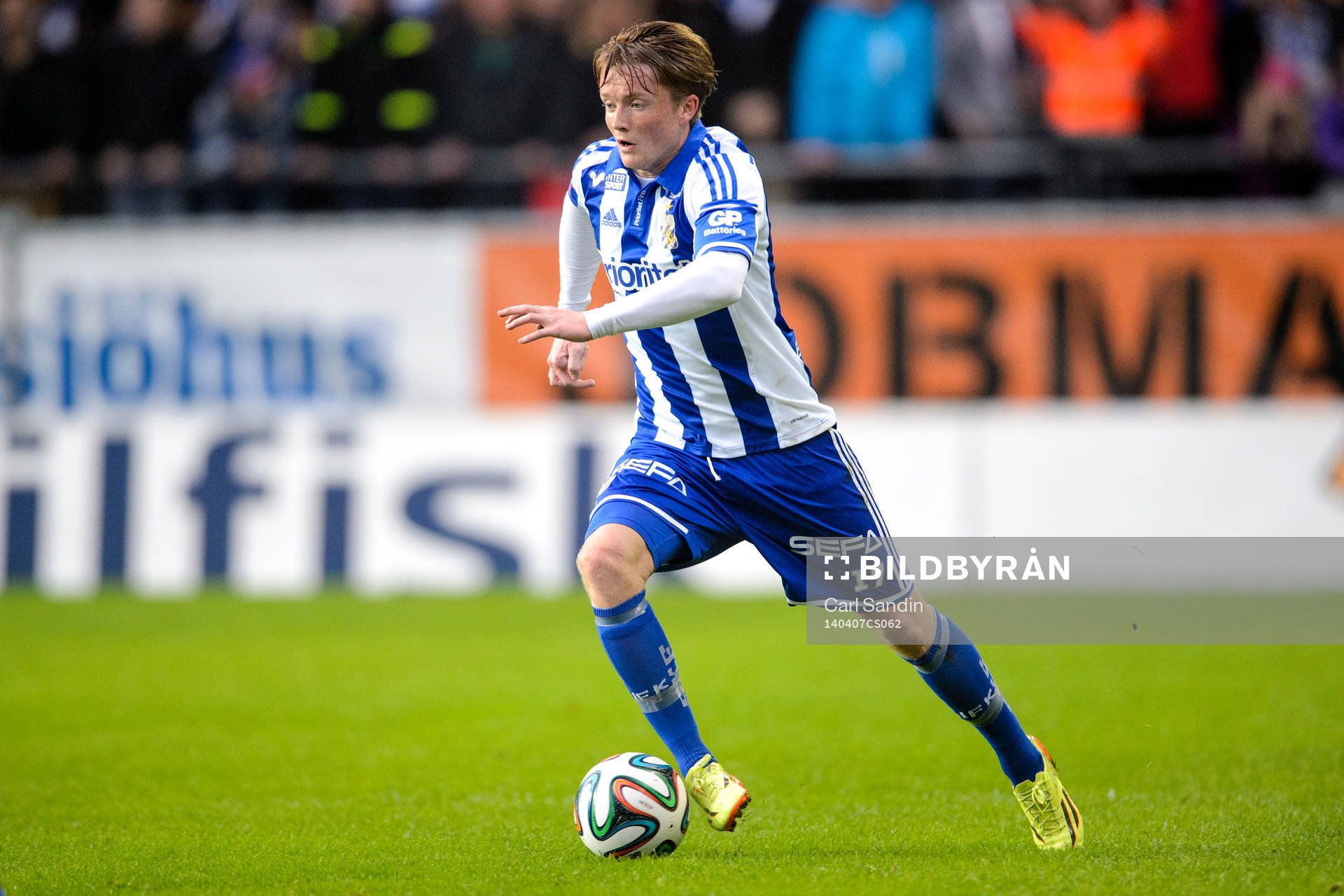 IFK Göteborgs Sam Larsson med bollen