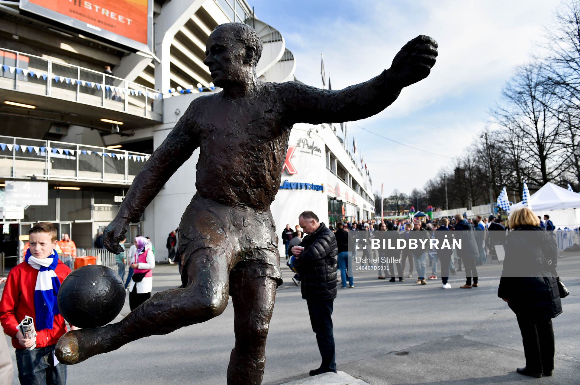 Gunnar Gren statyn utanför Ullevi