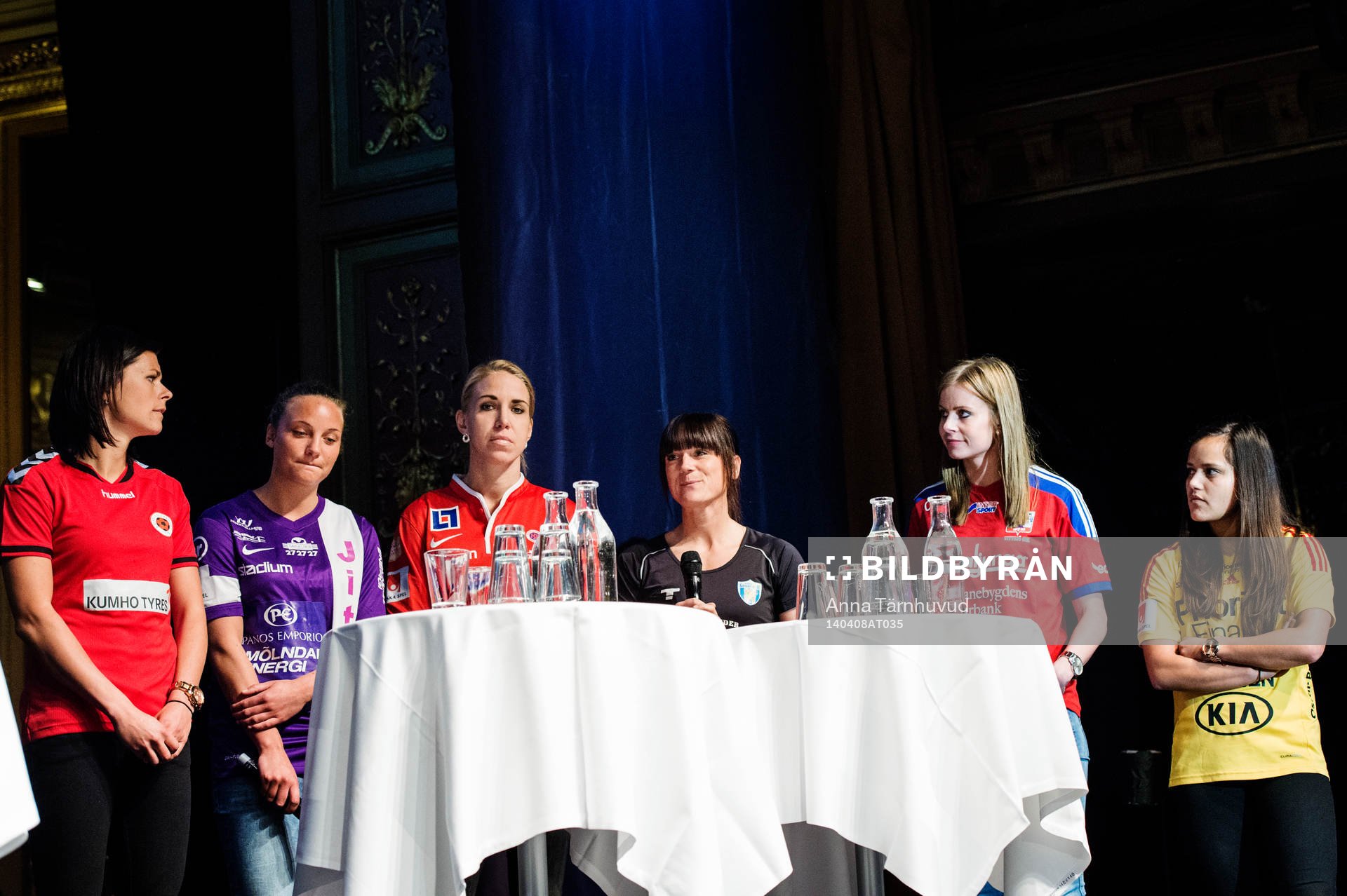 Susanne Moberg i Kristianstad, Anna Hjälmkvist i Jitex Mölndal, Elin Magnusson i KIF Örebro, Marlene Sjöberg i Göteborg, Sofie Andersson i Vittsjö, Malin Diaz i Tyresö, under upptaktsträffen i damallsvenskan den 08 april 2014 i Stockholm.