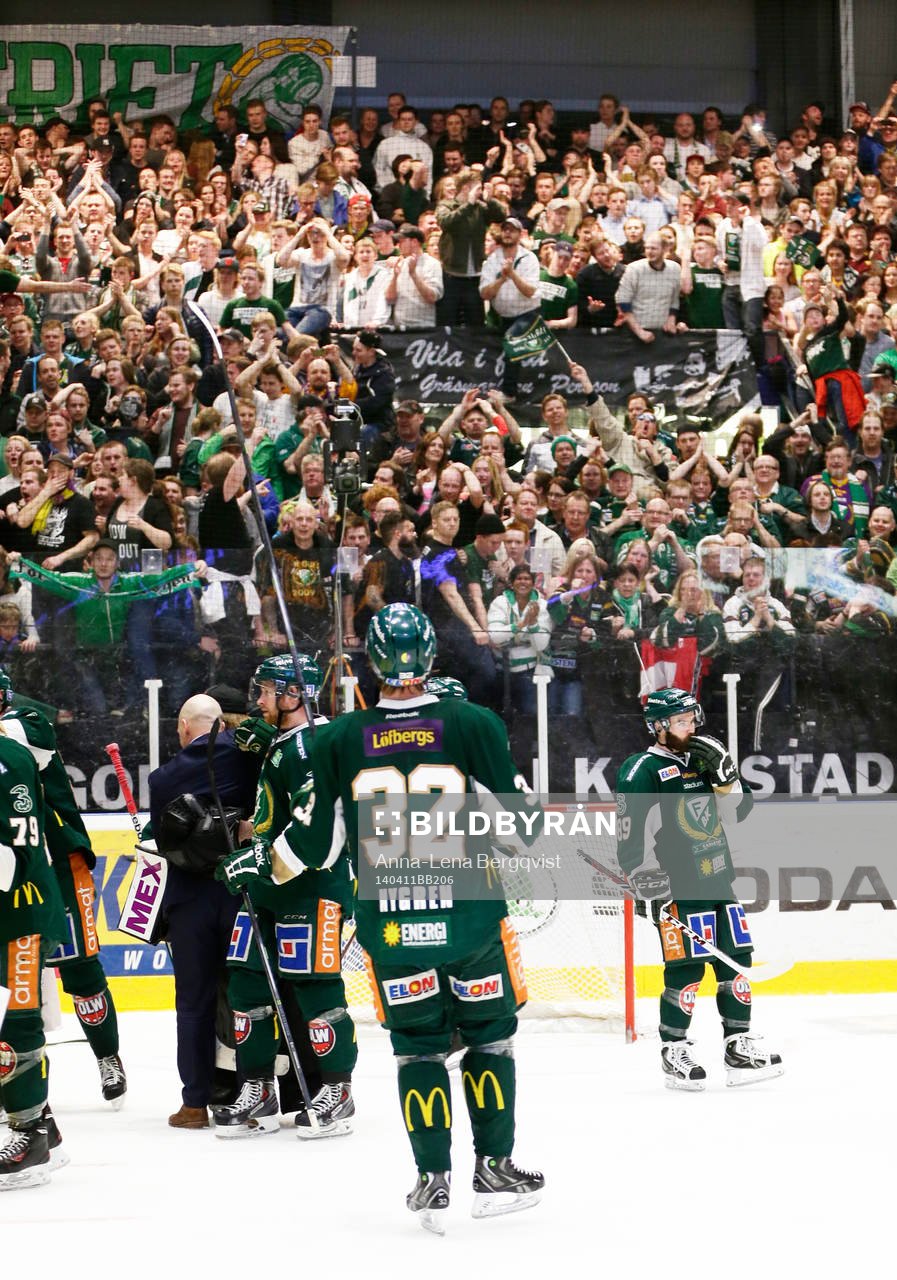 Jubel i hos supportrar och spelare i Färjestads