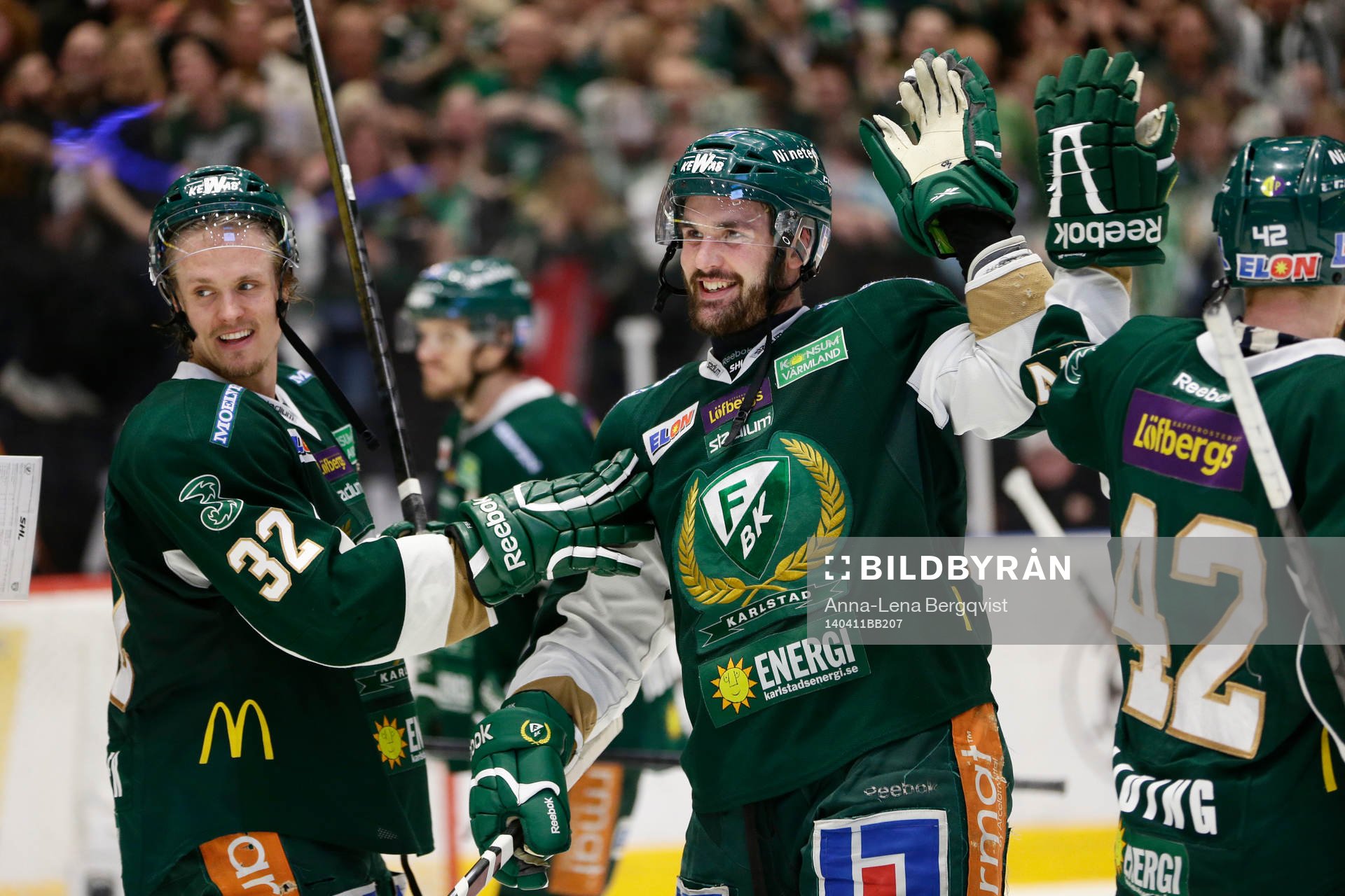 Färjestads Magnus Nygren och Niclas Arell jublar