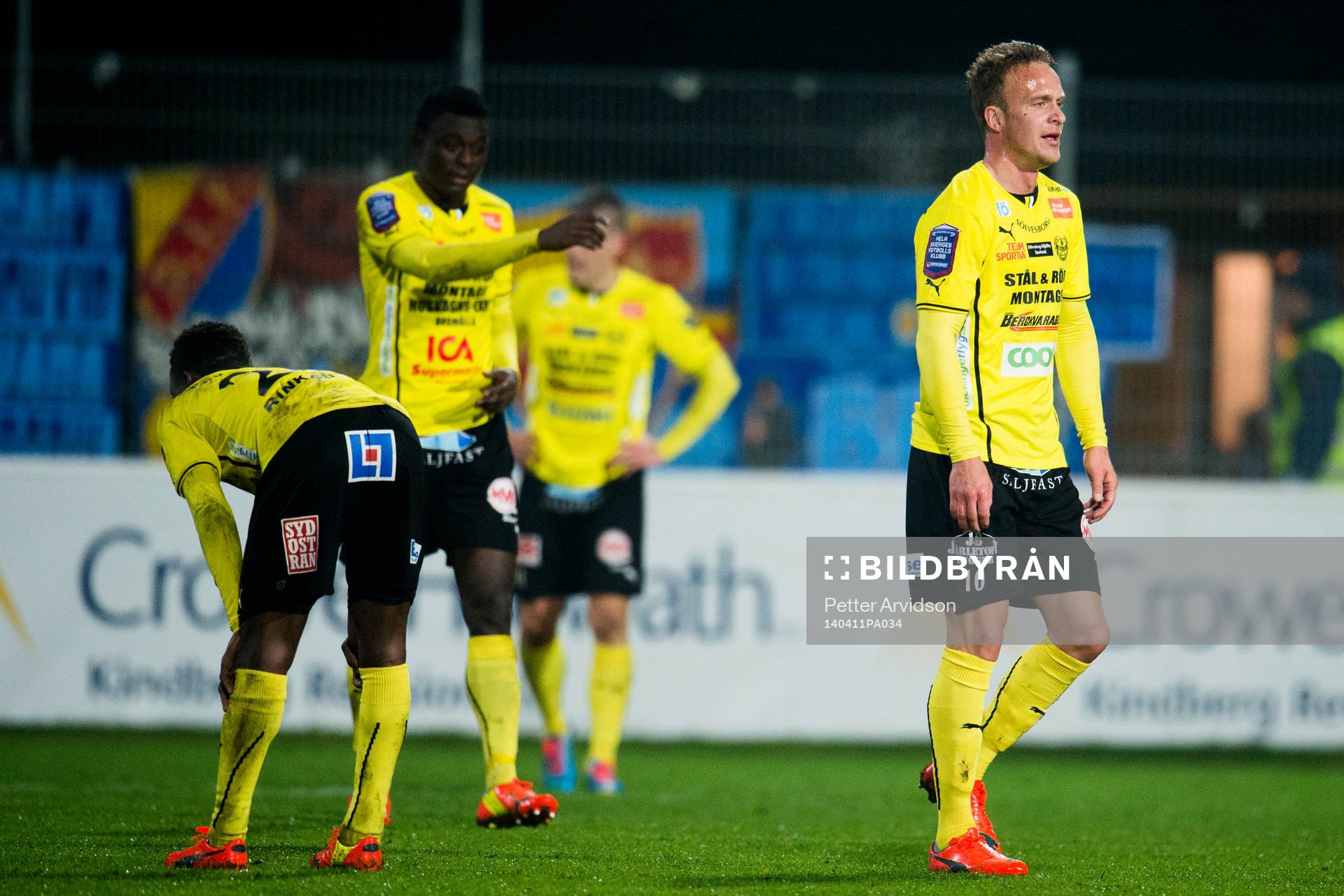 Mjällbys Marcus Ekenberg (th) deppar