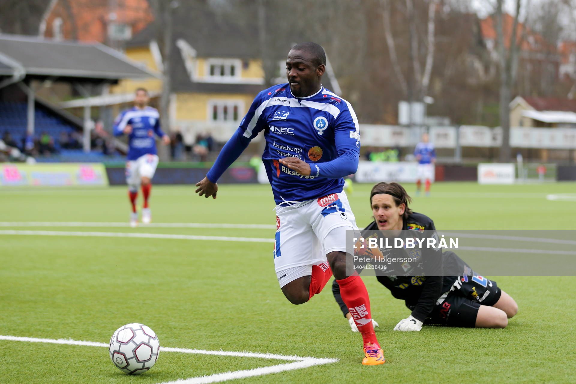Målgörare Åtvidabergs John Owoeri och Falkenbergs