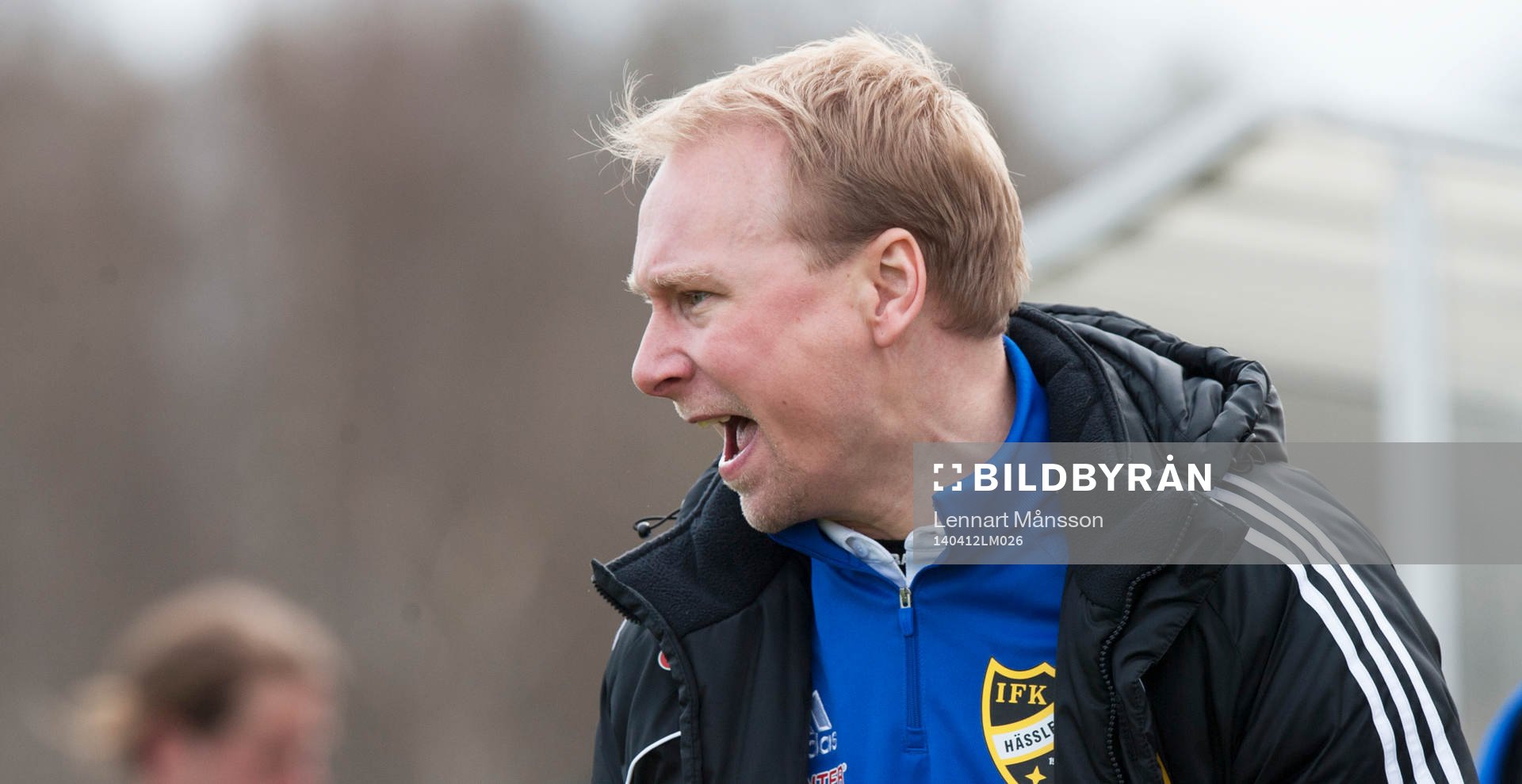 Hässleholms tränare Daniel Nilsson i matchen i division
