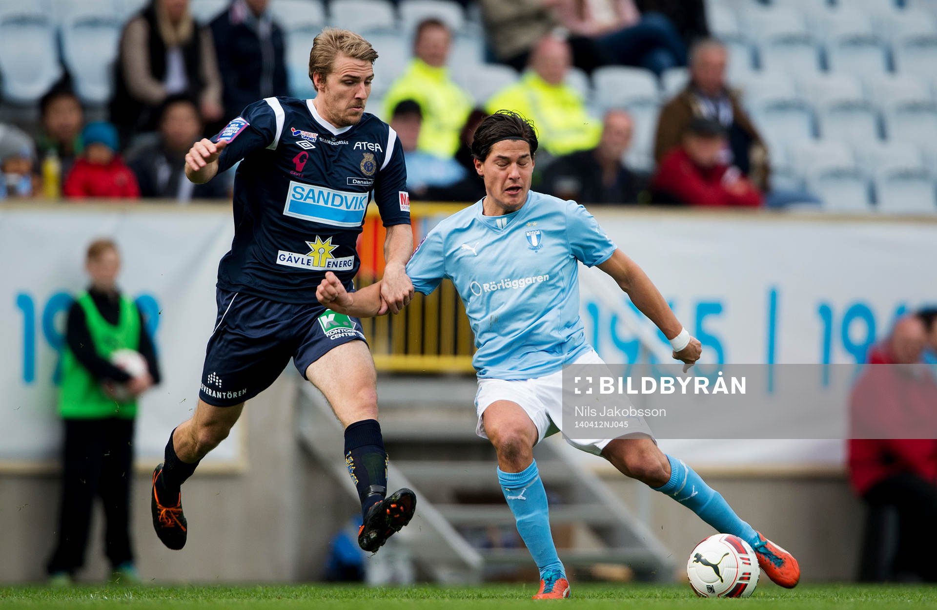 Gefles Johan Oremo och Malmö FFs Miiko Albornoz