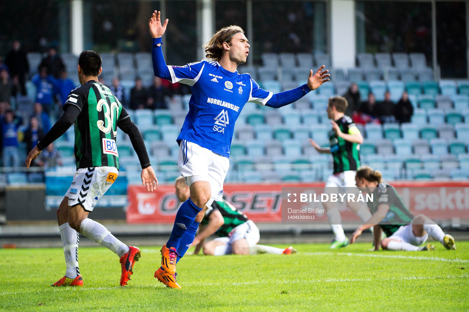 140413 Sundsvalls Simon Helg deppar