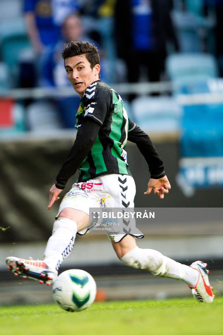 GAIS Petri Zhubi spelar in till Joel Johansson som gör 1-0