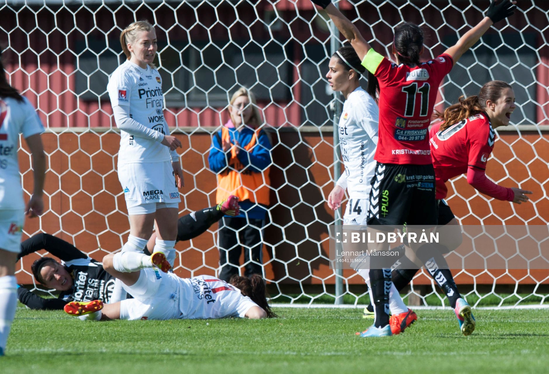 Kristianstads Marija Banusic har gjort 1-0 i matchen i