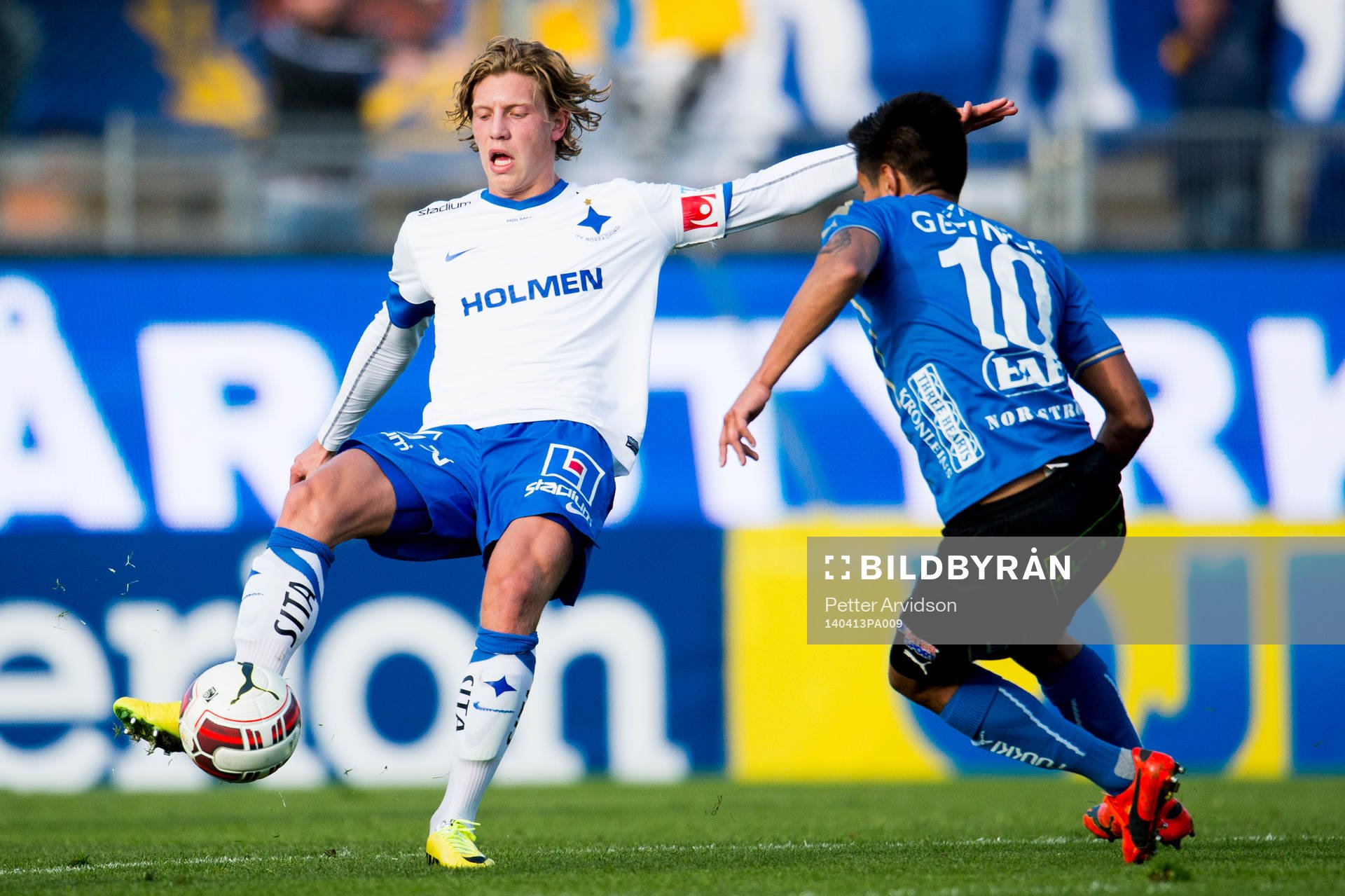 Norrköpings Alexander Fransson och Halmstads Antonio Rojas