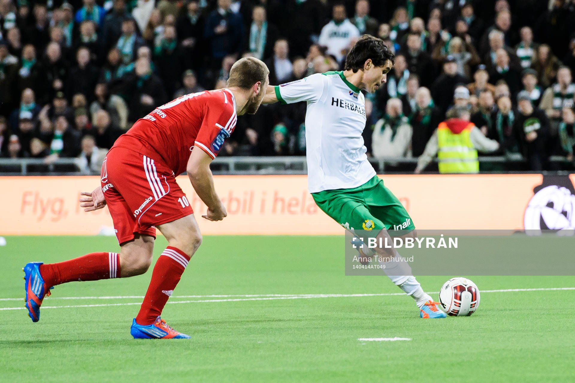 Degerfors Peter Samuelssonoch Hammarbys Lars Mendonca Fuhre