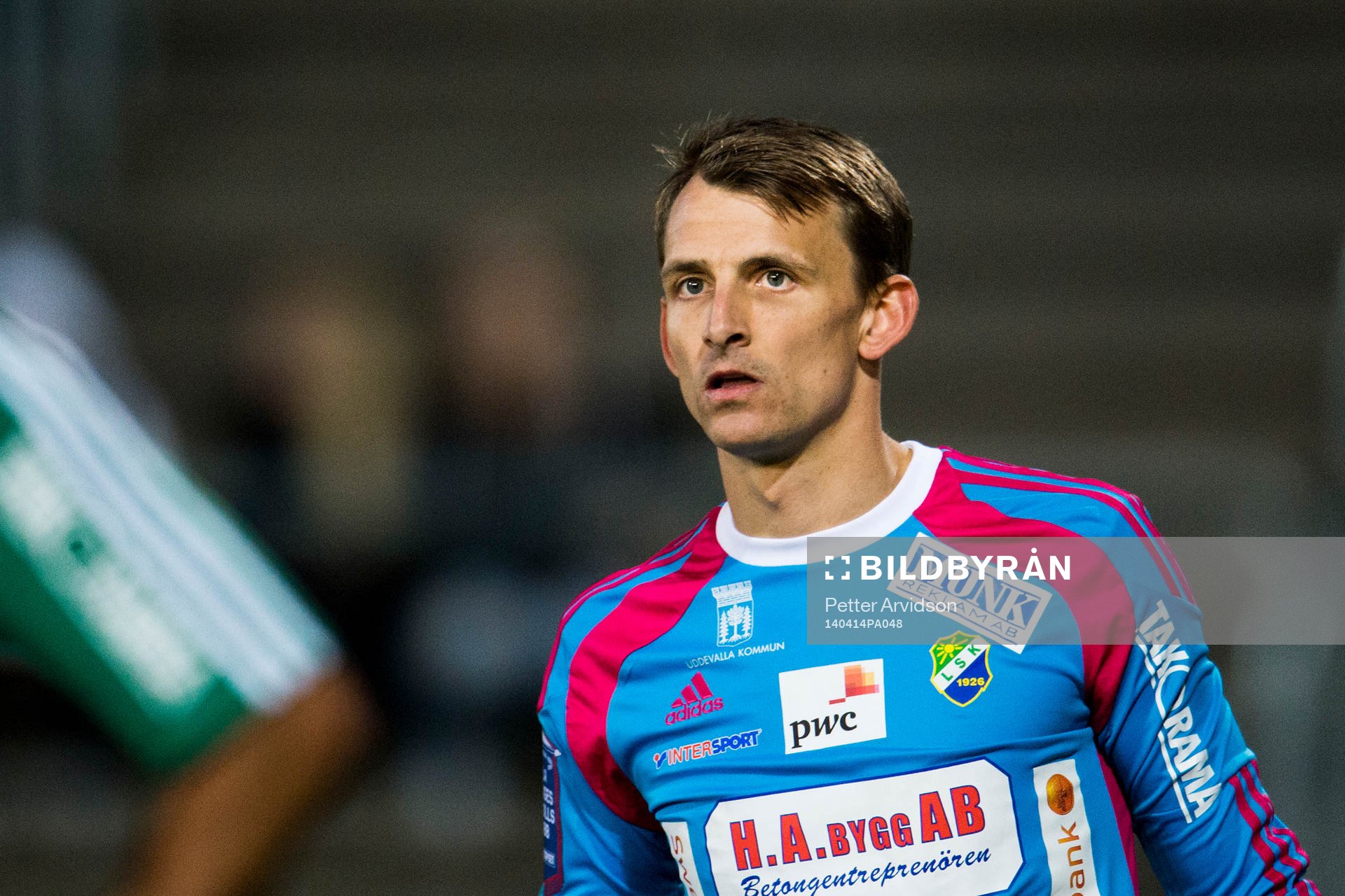 Ljungskiles målvakt Alex Horwath under fotbollsmatchen i Superettan mellan Landskrona BOIS och Ljungskile den 14 april 2014 i Landskrona.