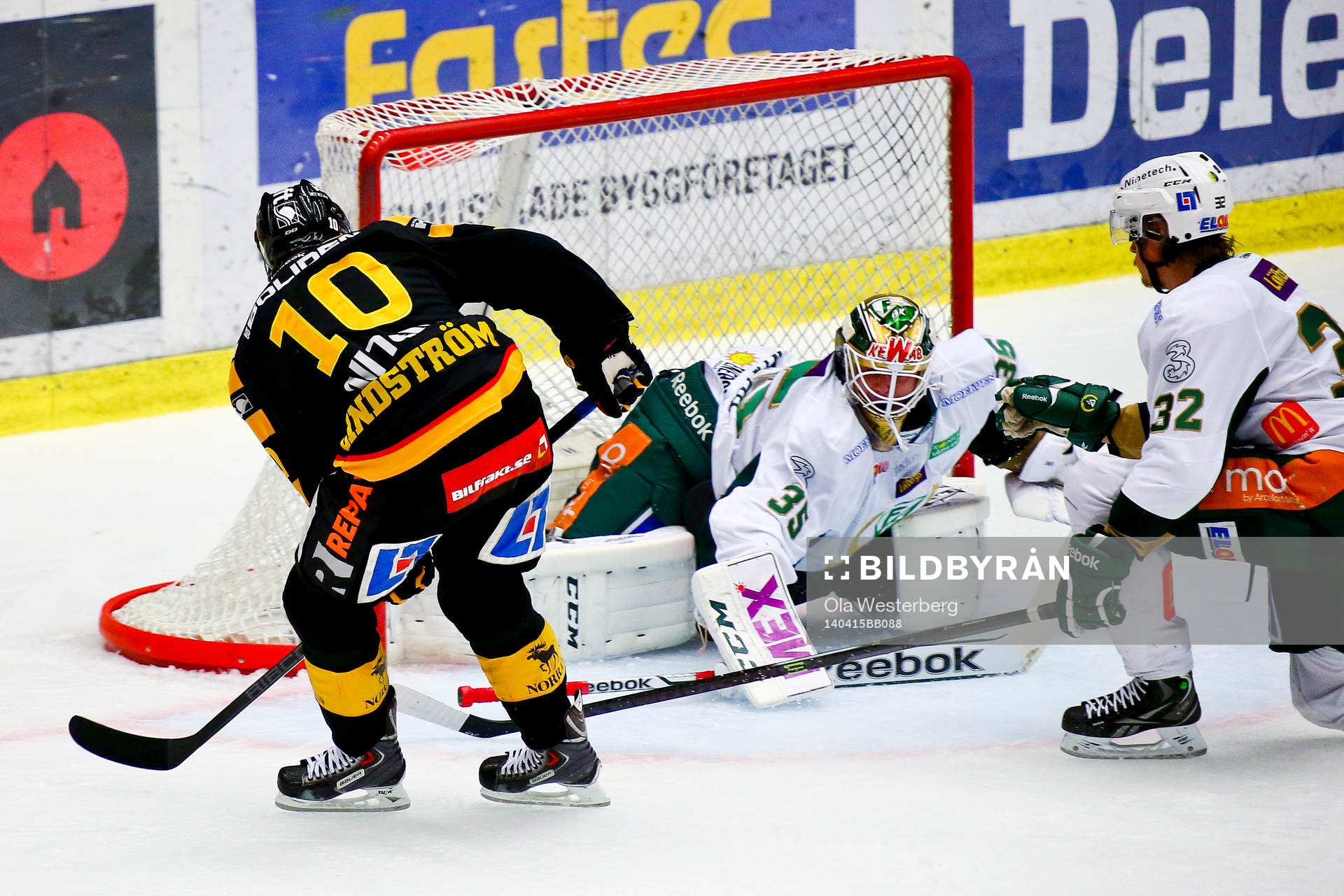 Skellefteås Joakim Lindström för 2-0 mot Färjestad