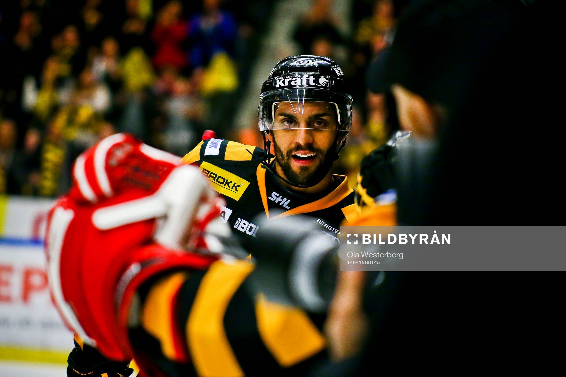 Skellefteås Pierre Eduoard Bellemare jublar mot Färjestad
