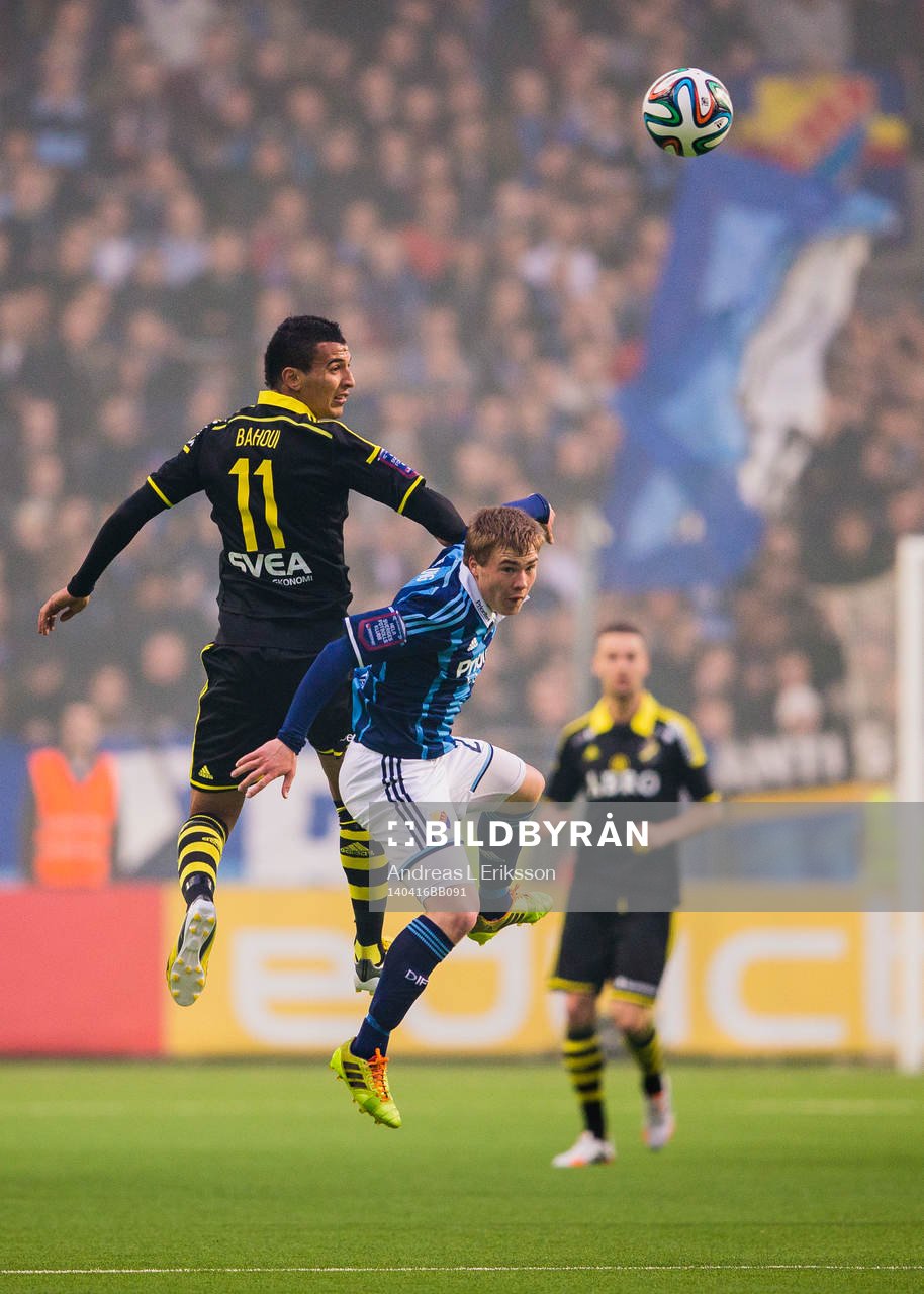 AIK:s Nabil Bahoui i en nickduell med Djurgårdens Simon Tibbling under fotbollsmatchen i Allsvenskan mellan Djurgården och AIK den 16 april 2014 i Stockholm.