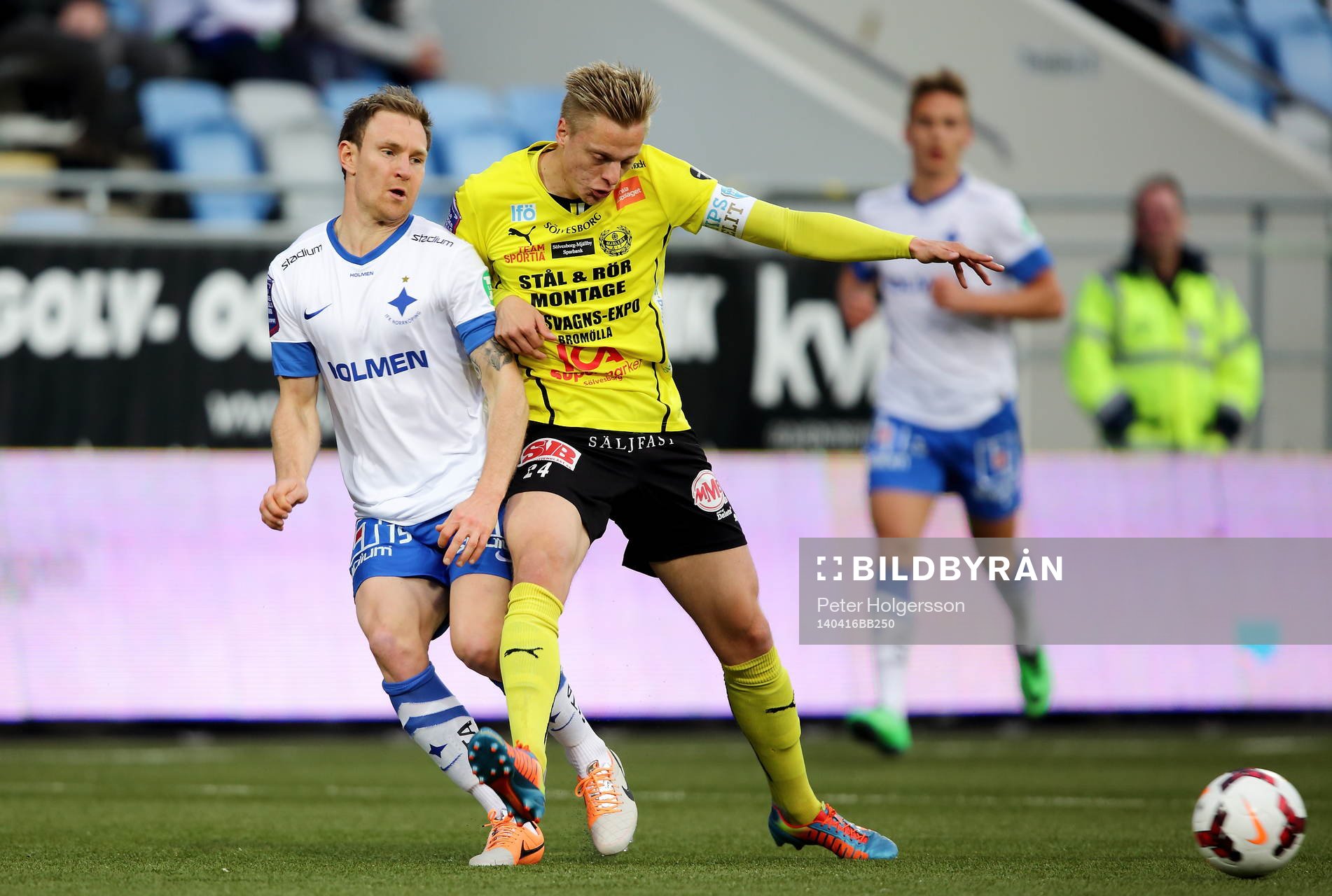 Norrköpings Marcus Falk Olander och Mjällbys Mattias