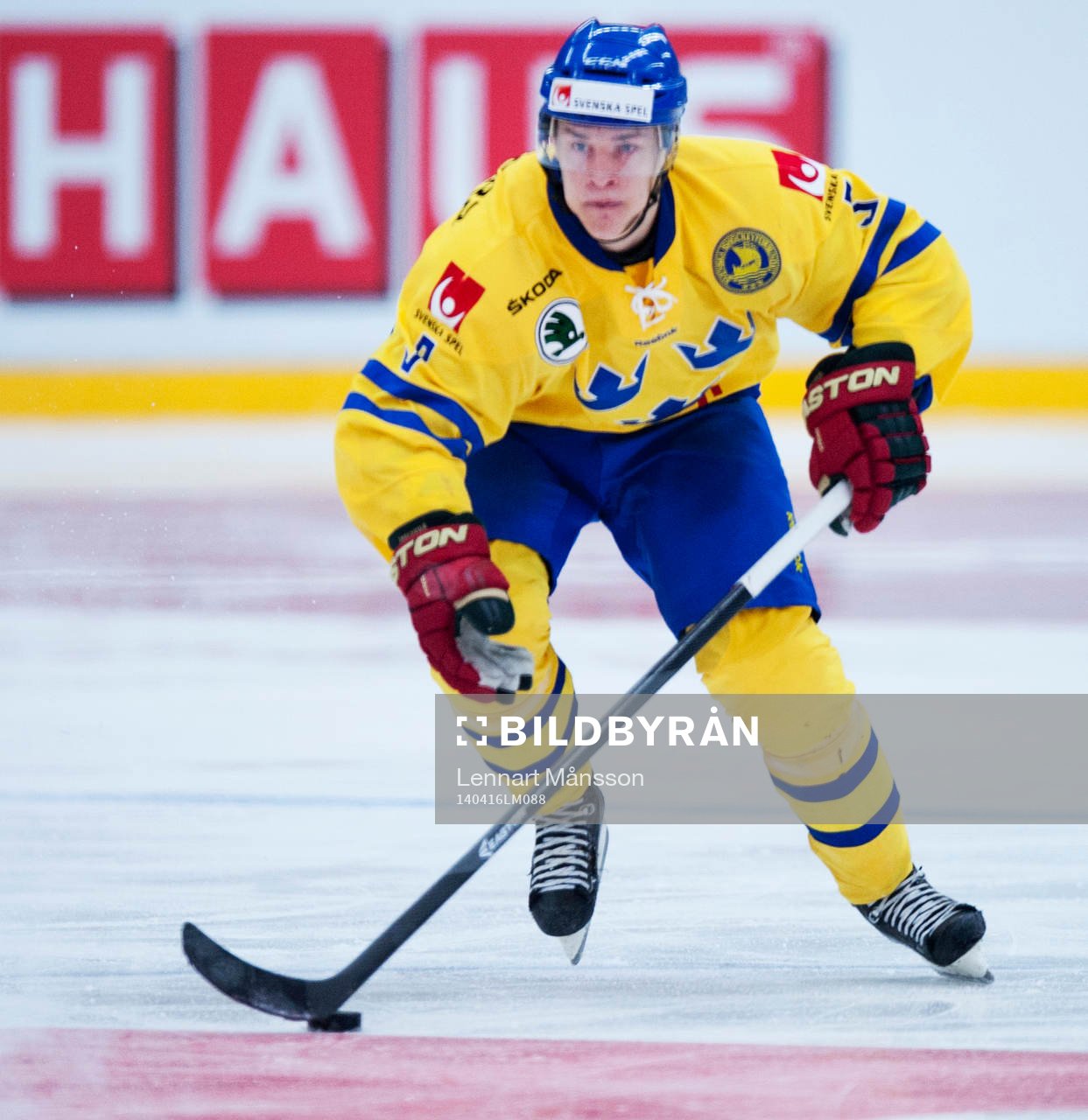 Sveriges Tom Nilsson i ishockeylandskampen mellan Sverige