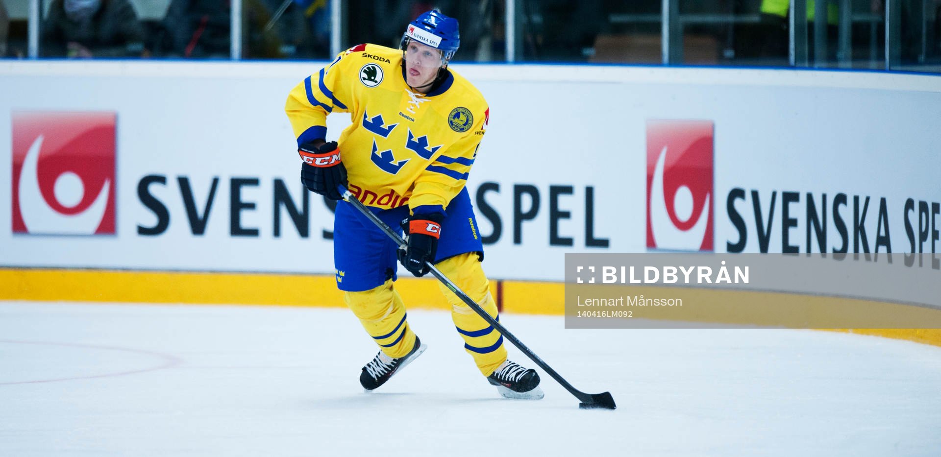 Sveriges Jonas Ahnelöv i ishockeylandskampen mellan
