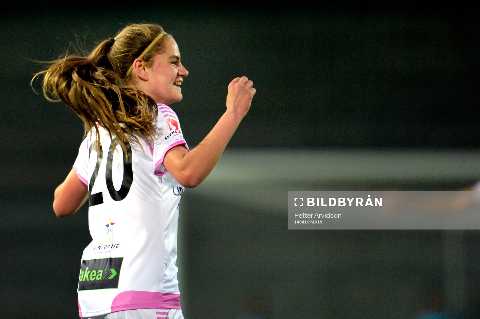 Rosengårds Sarah Mellouk jublar efter att ha gjort 7-1 under fotbollsmatchen i Damallsvenskan mellan FC Rosengård och Vittsjö den 16 april 2014 i Malmö.