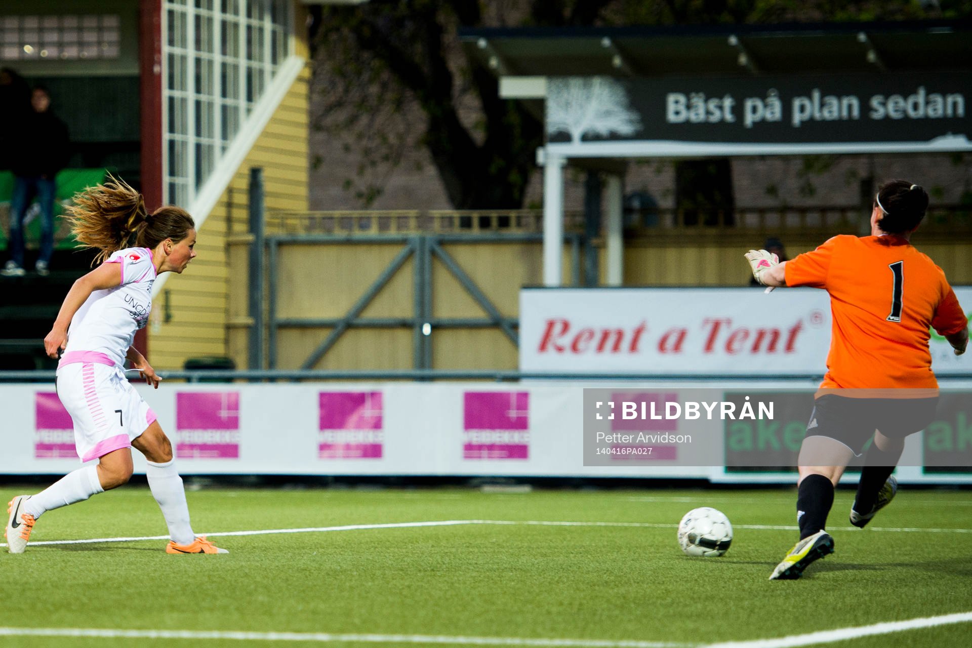 Rosengårds Sara Björk Gunnarsdottir gör 3-0 bakom