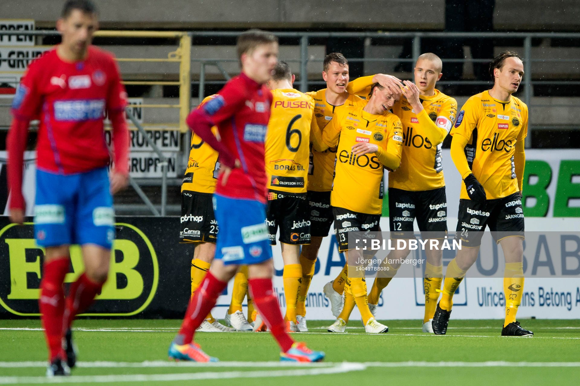 Jubel hos Elfsborgs spelarna efter Johan Larsson gjort 1-0 under fotbollsmatchen i Allsvenskan mellan Elfsborg och Helsingborg den 17 april 2014 i Borås.