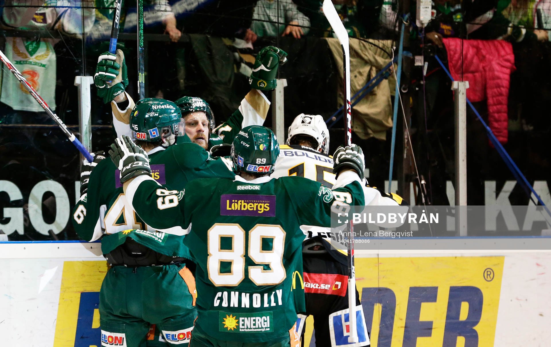 Färjestads spelare jublar