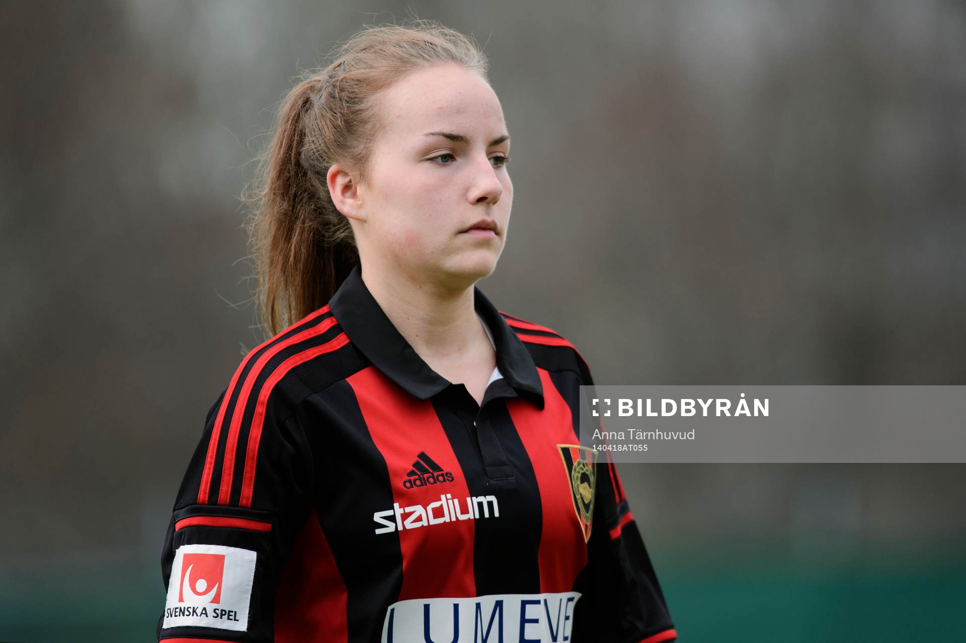 Brommapojkarnas Sandra Lindkvist under fotbollsmatchen i elitettan mellan Brommapojkarna och Kvarnsveden den 18 april 2014.